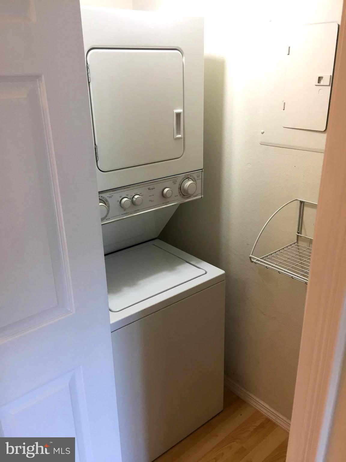 POINTE AT PARK CENTER - Residential Lease