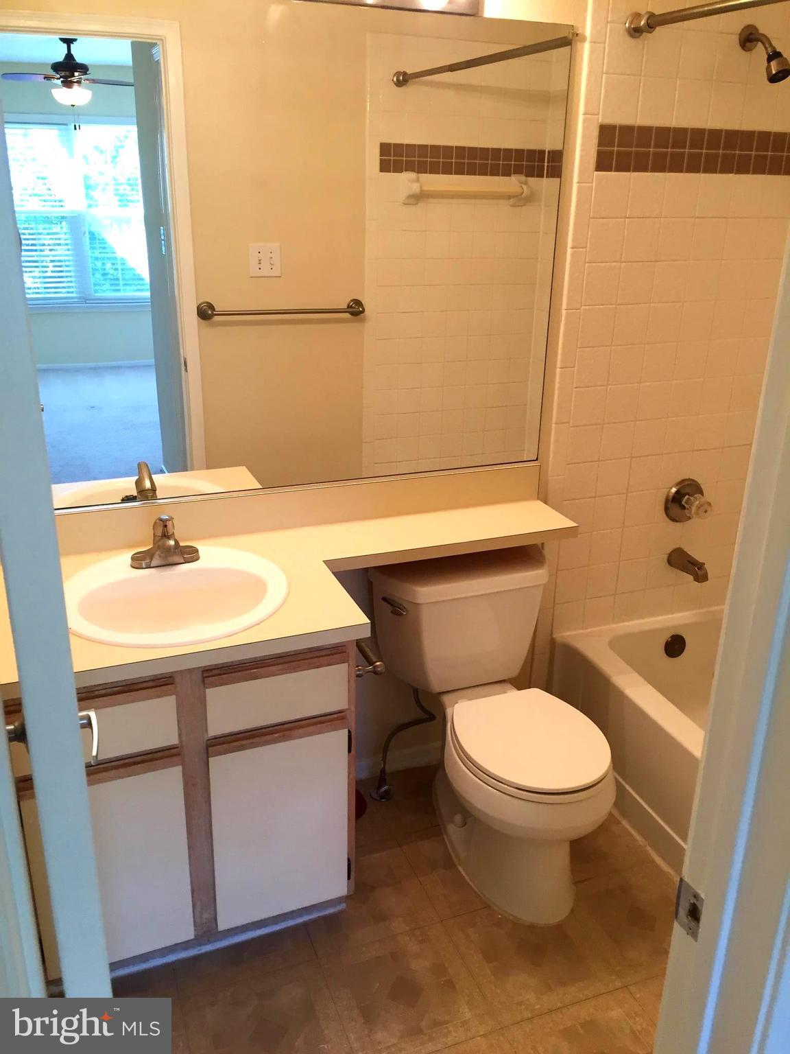 POINTE AT PARK CENTER - Residential Lease