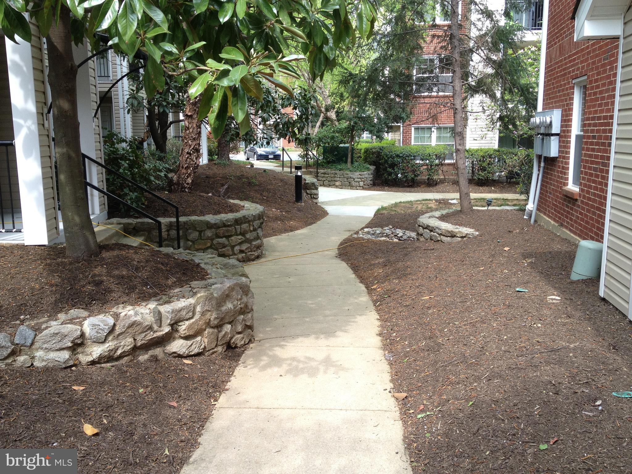 POINTE AT PARK CENTER - Residential Lease