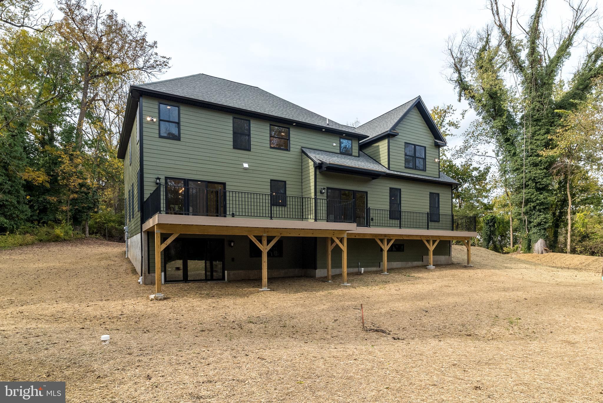 GLADWYNE - Residential