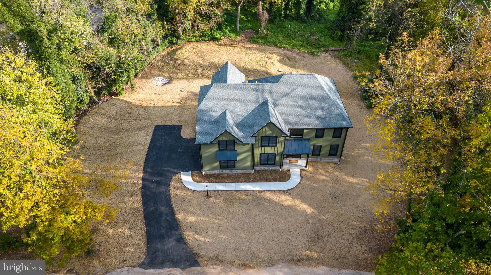GLADWYNE - Residential