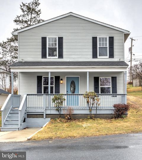 Homes For Sale - 5 Edgewood Avenue<br/> TEMPLE, PA 19560