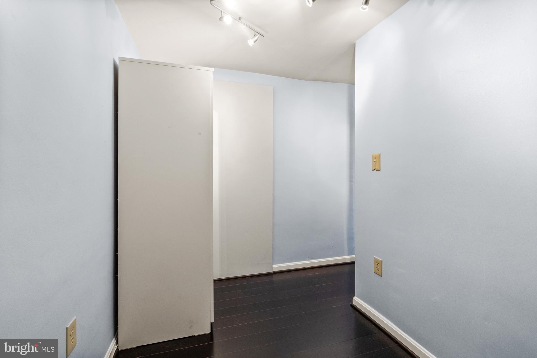 FORTY SIX HUNDRED - Residential