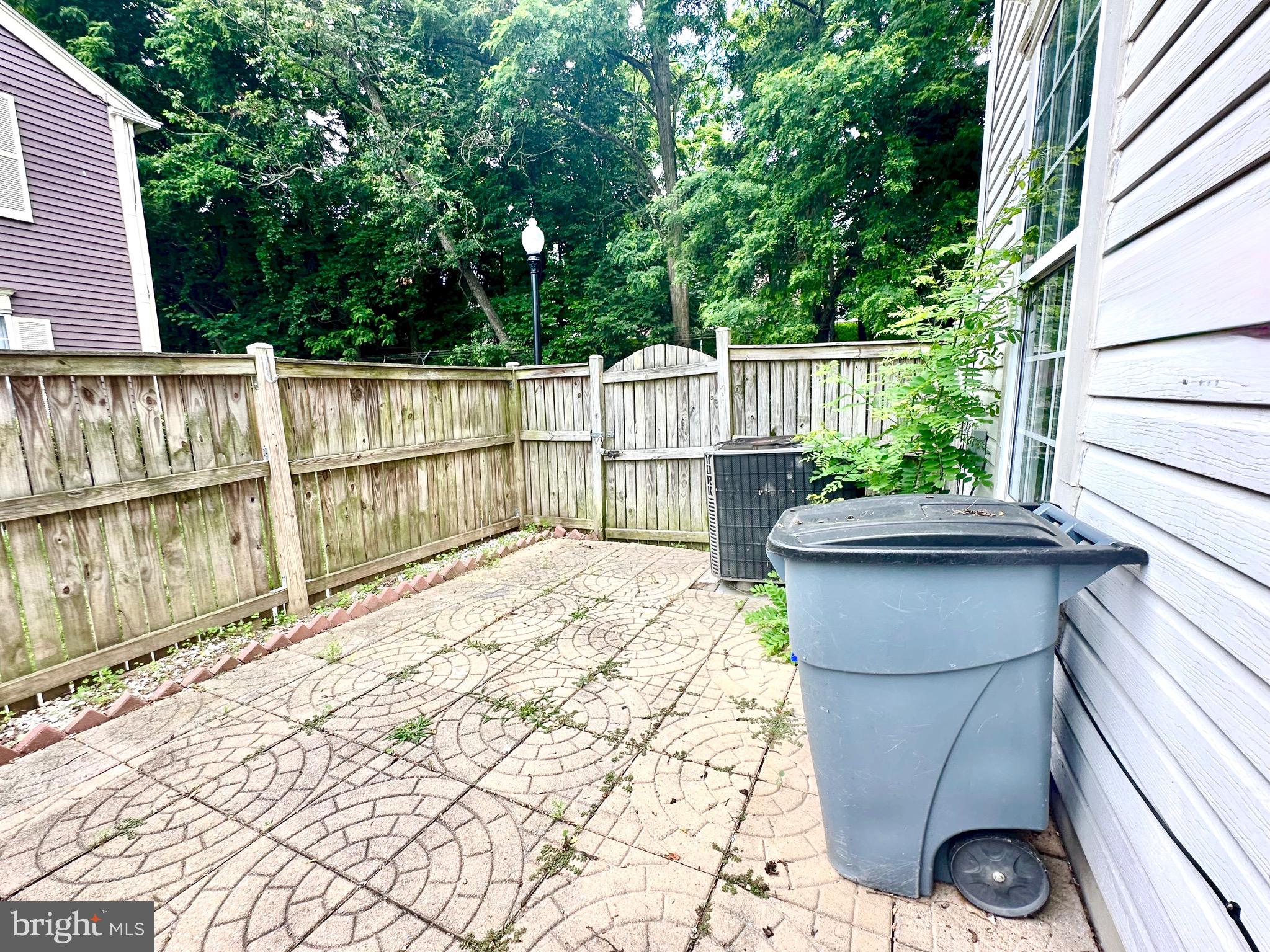 LONGMEAD - Residential