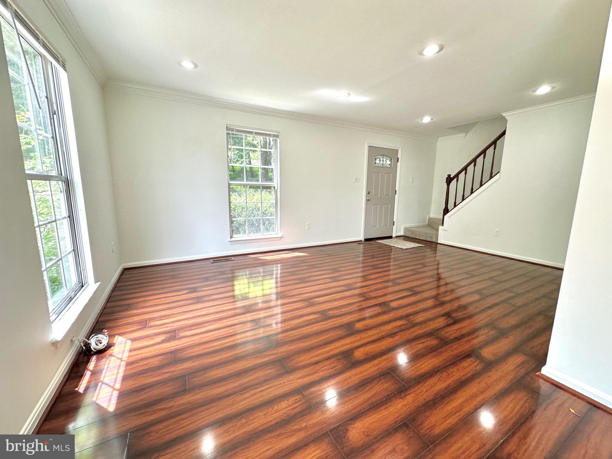 LONGMEAD - Residential