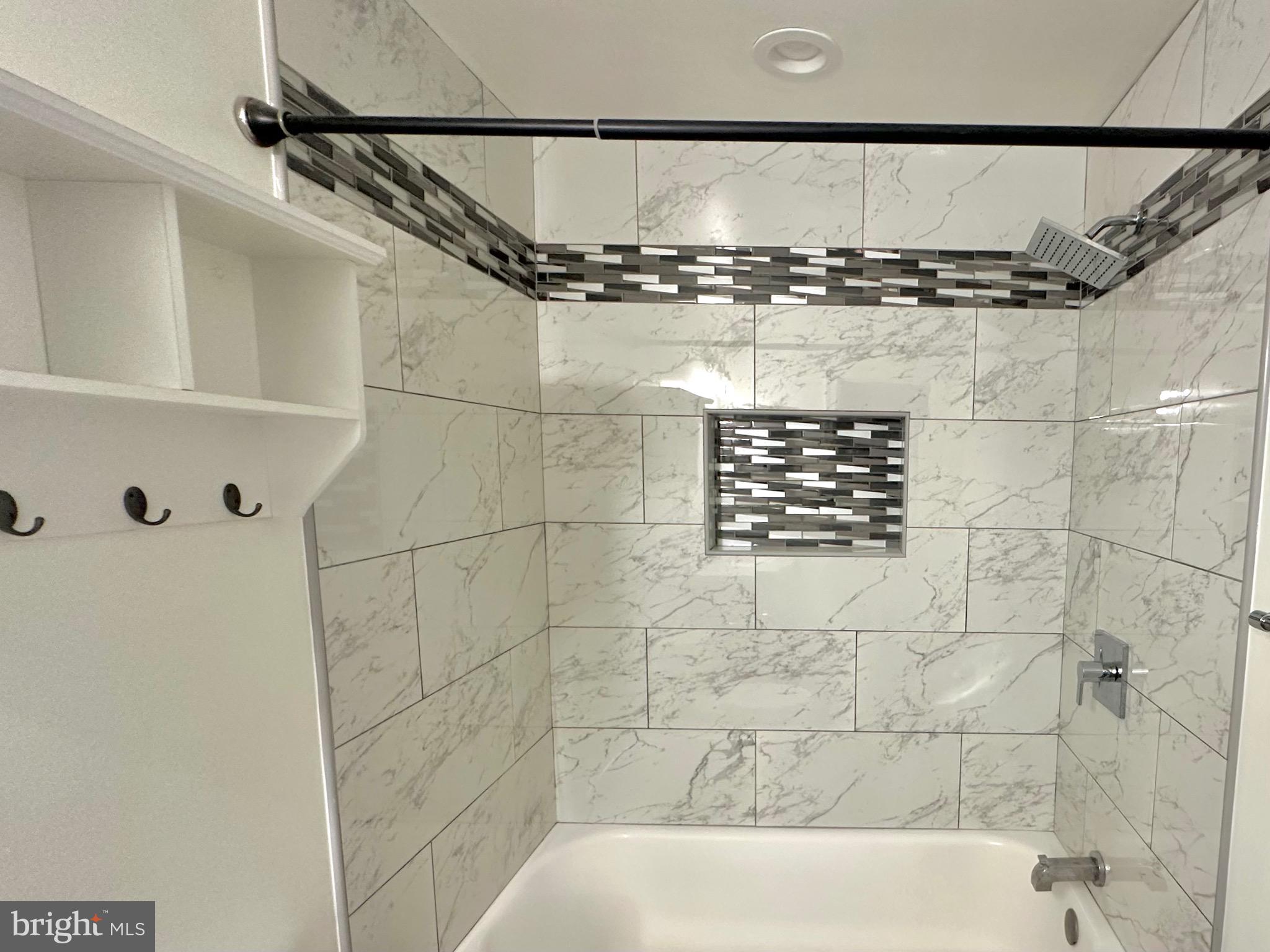 LONGMEAD - Residential