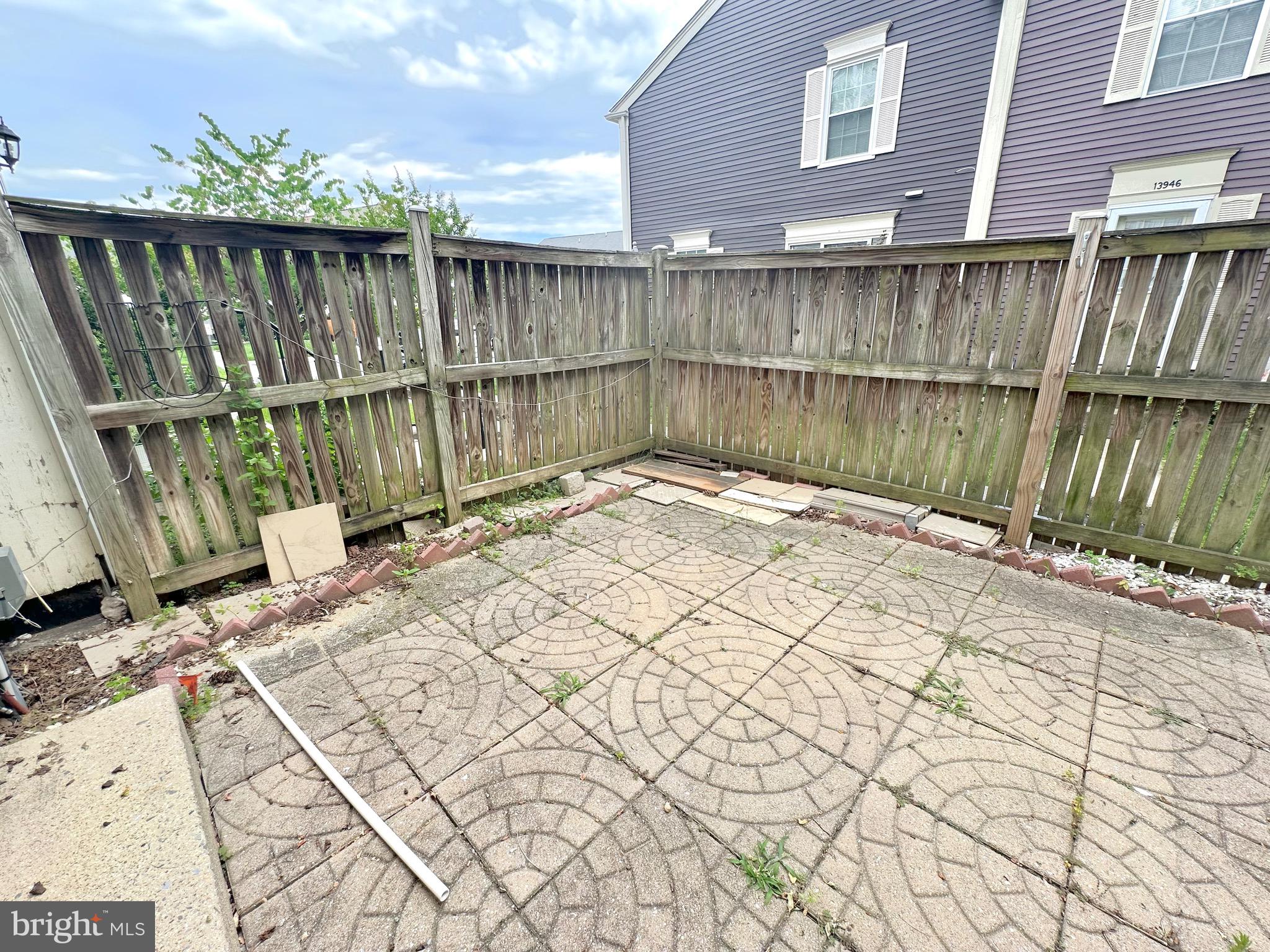 LONGMEAD - Residential