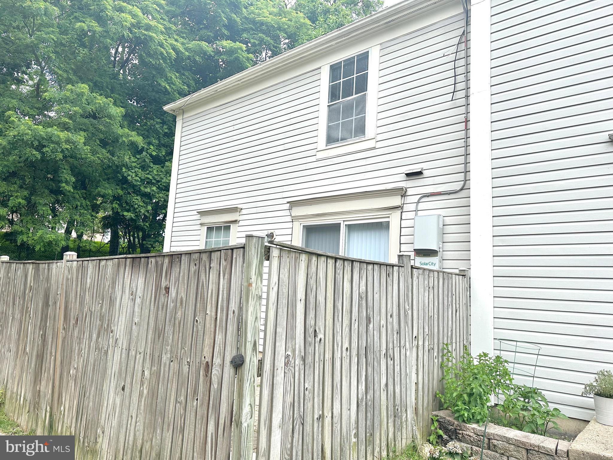 LONGMEAD - Residential