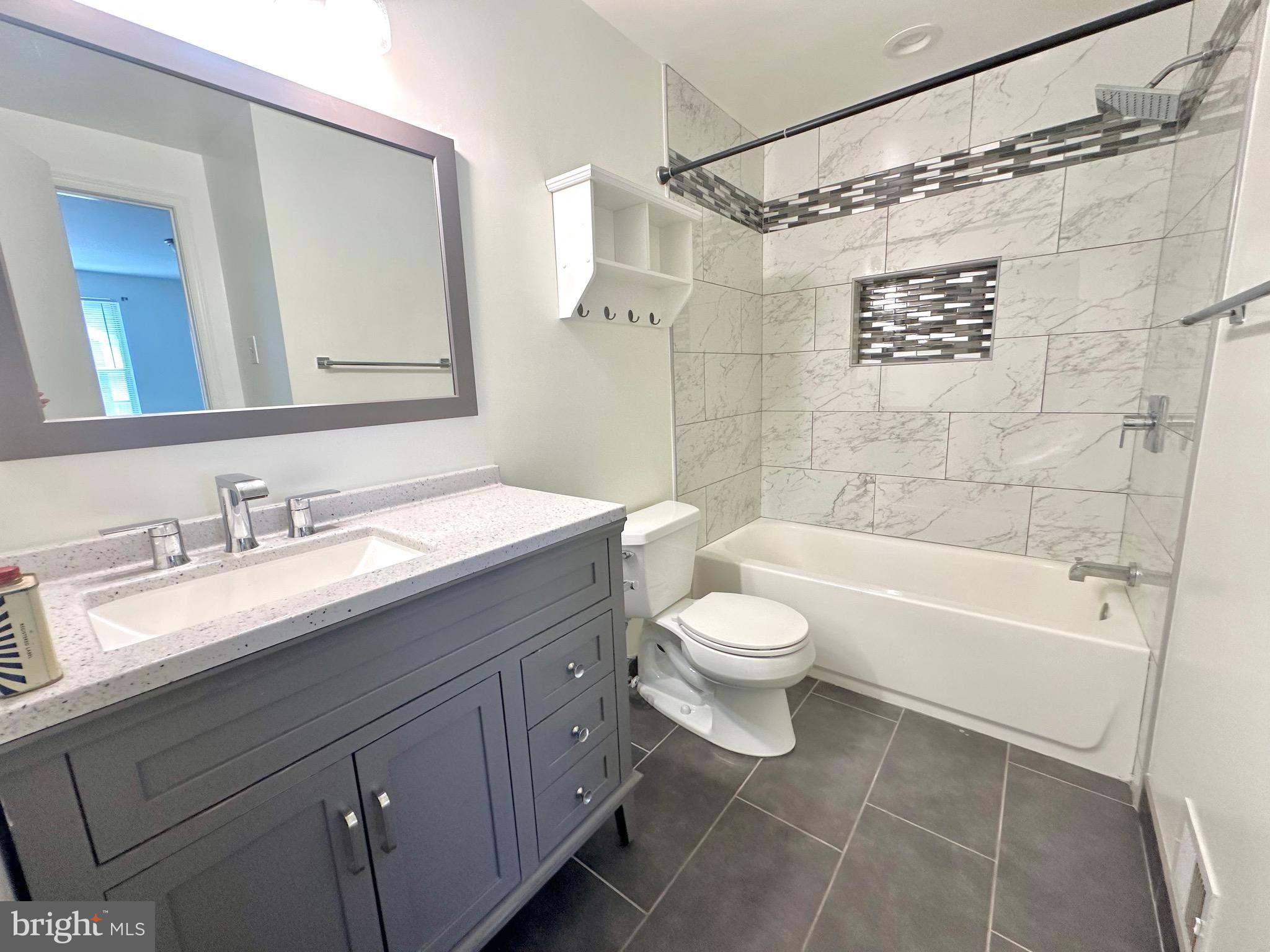 LONGMEAD - Residential