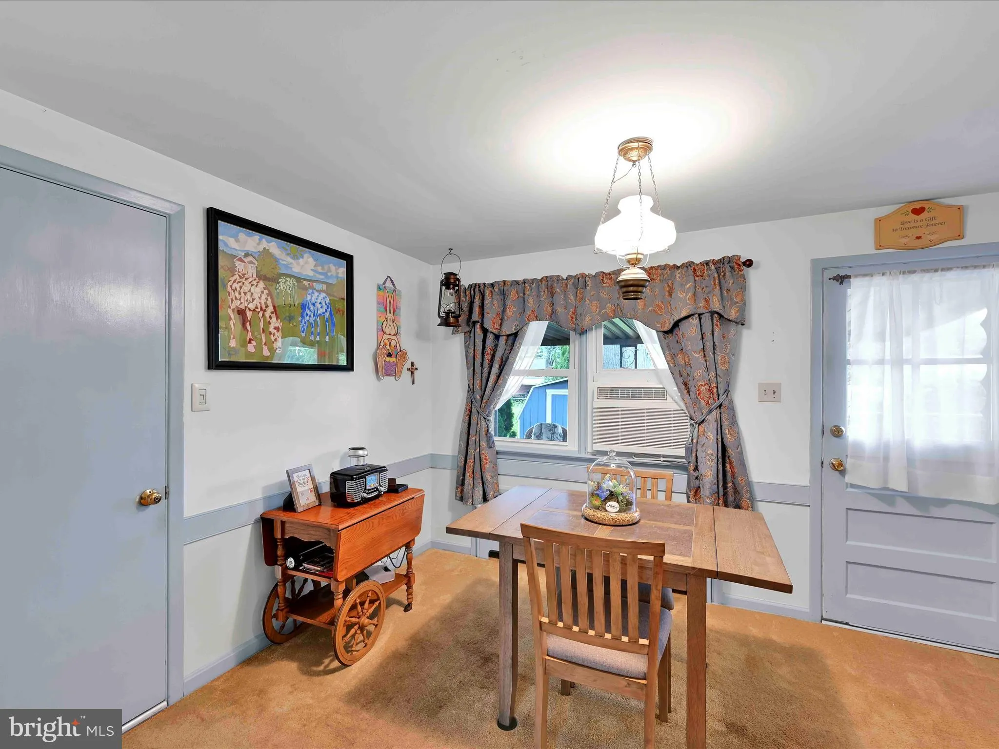 Lancaster, Pennsylvania 17603, United States, 3 Bedrooms Bedrooms, ,1 BathroomBathrooms,Residential,Active,192781