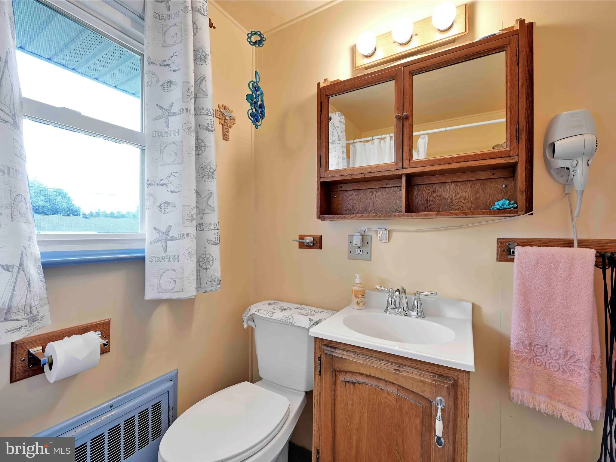 Lancaster, Pennsylvania 17603, United States, 3 Bedrooms Bedrooms, ,1 BathroomBathrooms,Residential,Active,192781