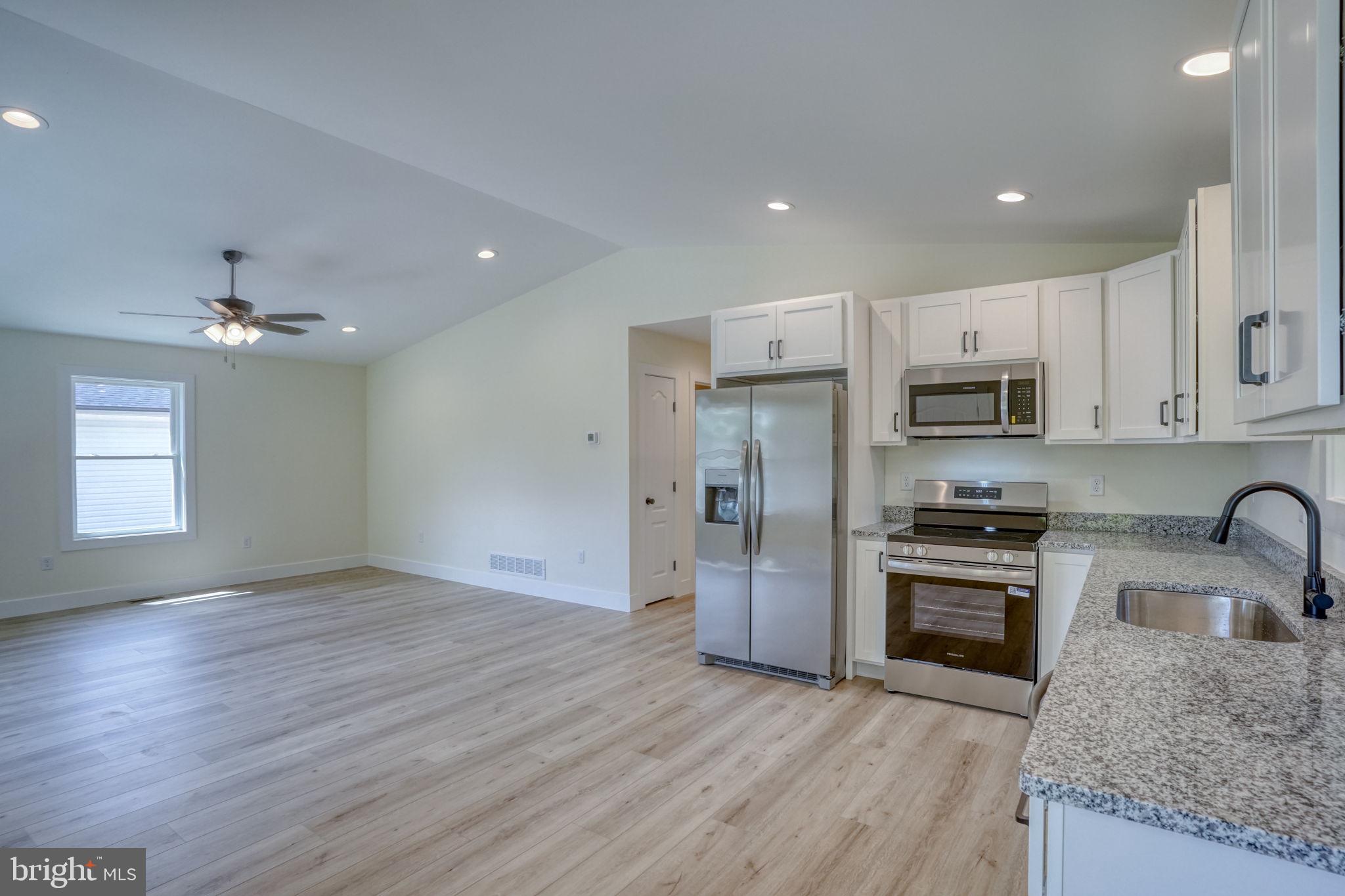207 CHARLES WAY