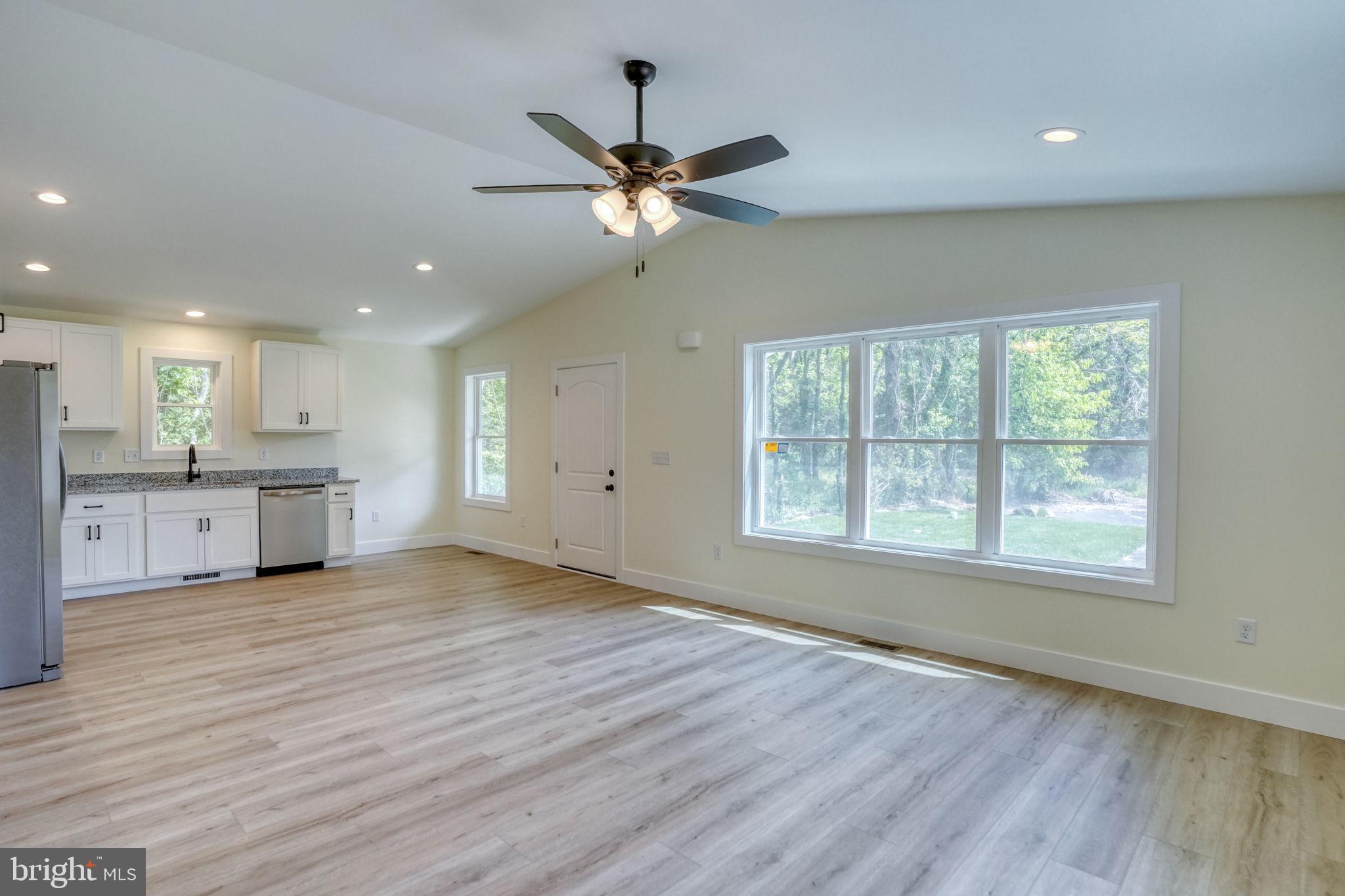 207 CHARLES WAY
