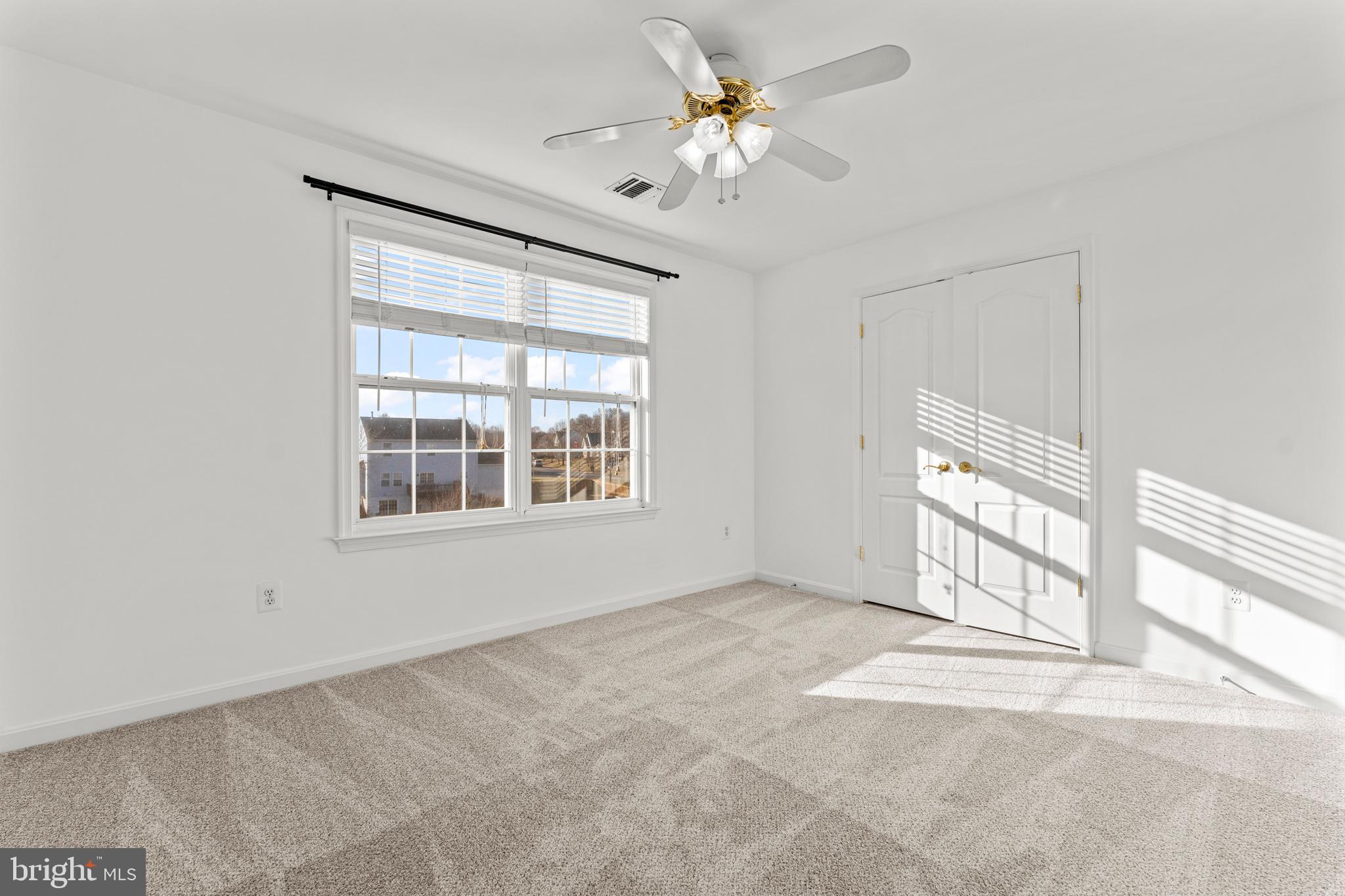 REDWOOD LAKES - Residential