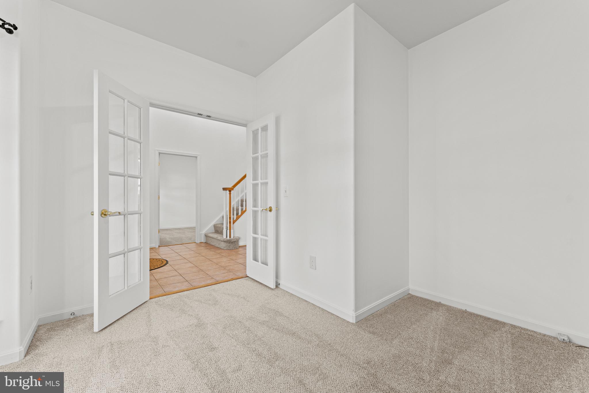 REDWOOD LAKES - Residential