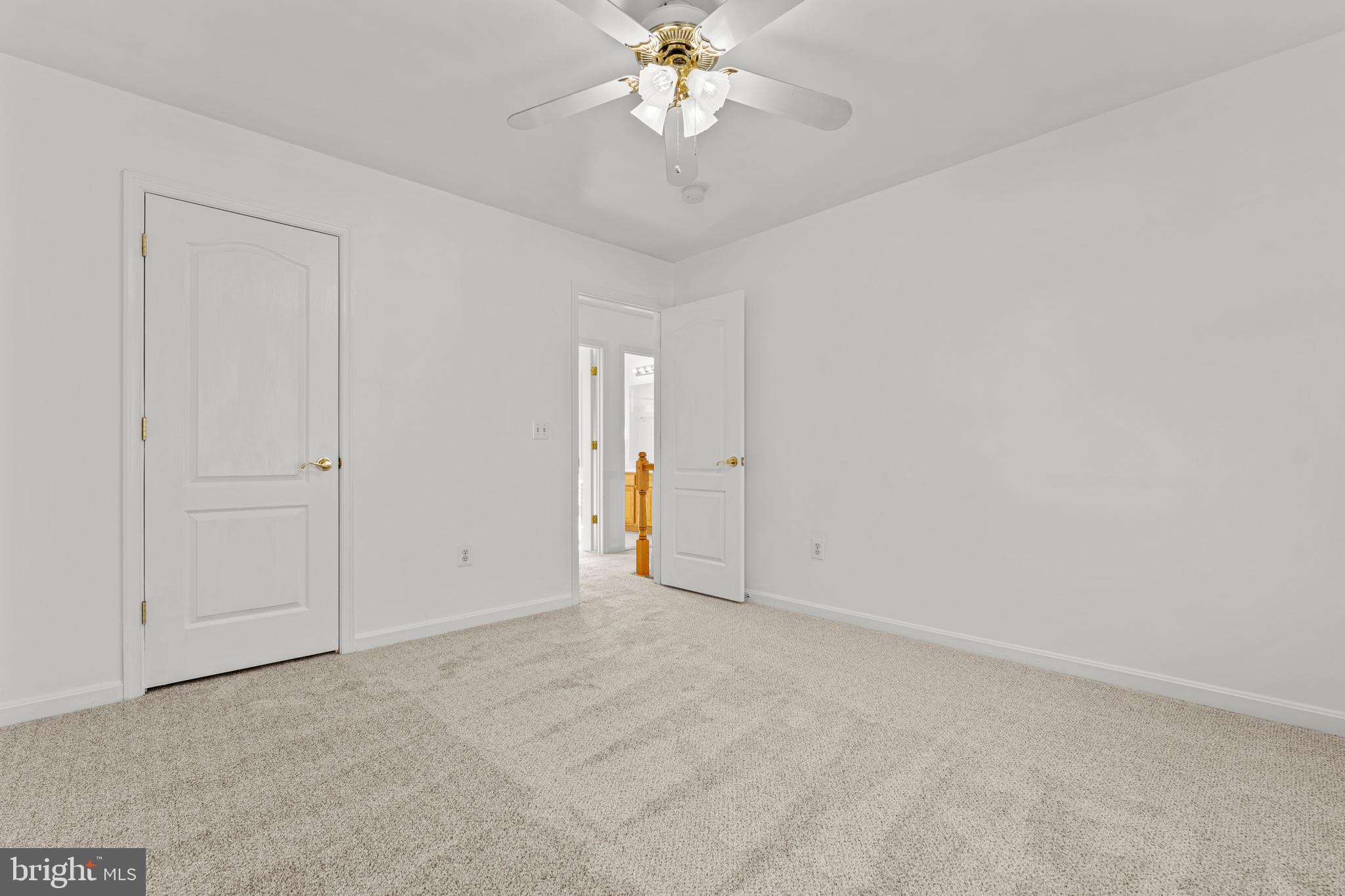 REDWOOD LAKES - Residential