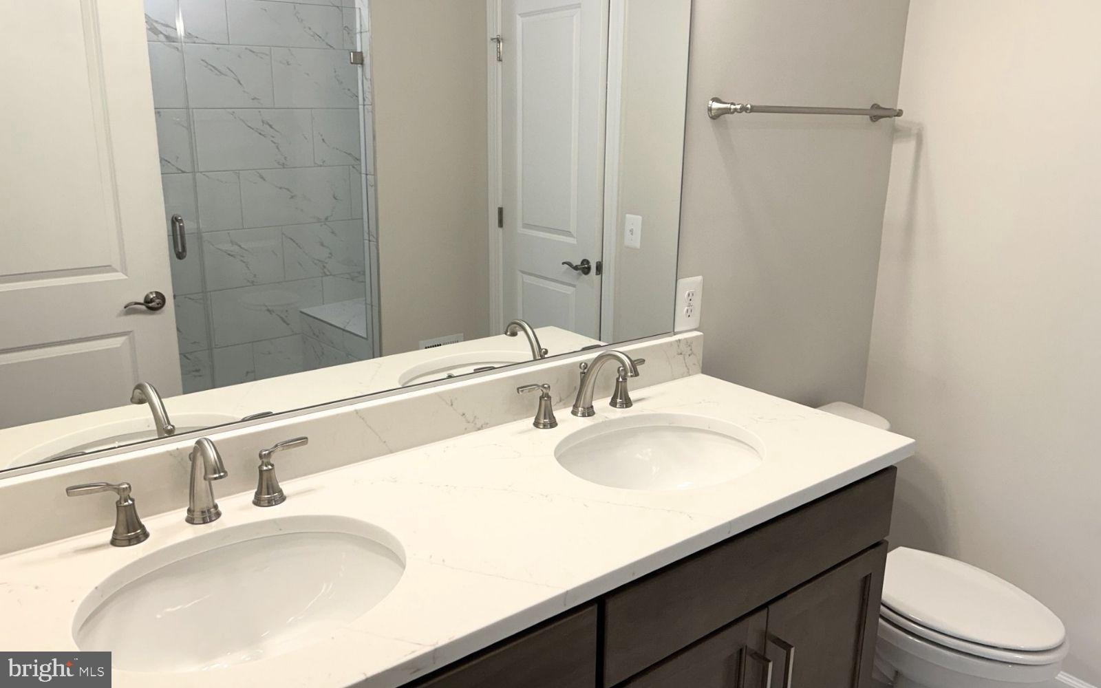 109 HEIRLOOM WAY