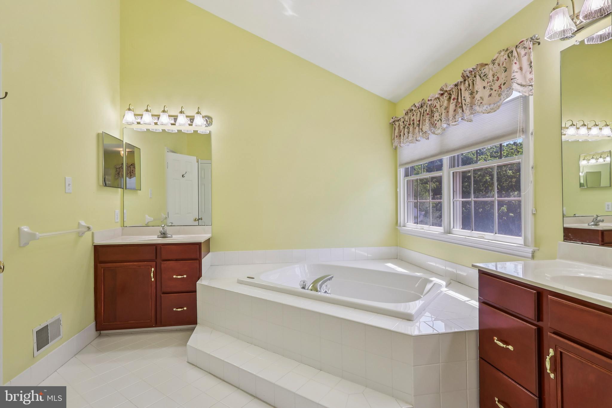 WESTTOWN CHASE - Residential