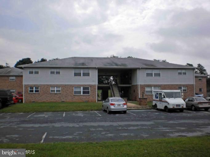 3 bedroom, 1 bathroom 2nd floor apartment. Coin laundry is available to all tenants.