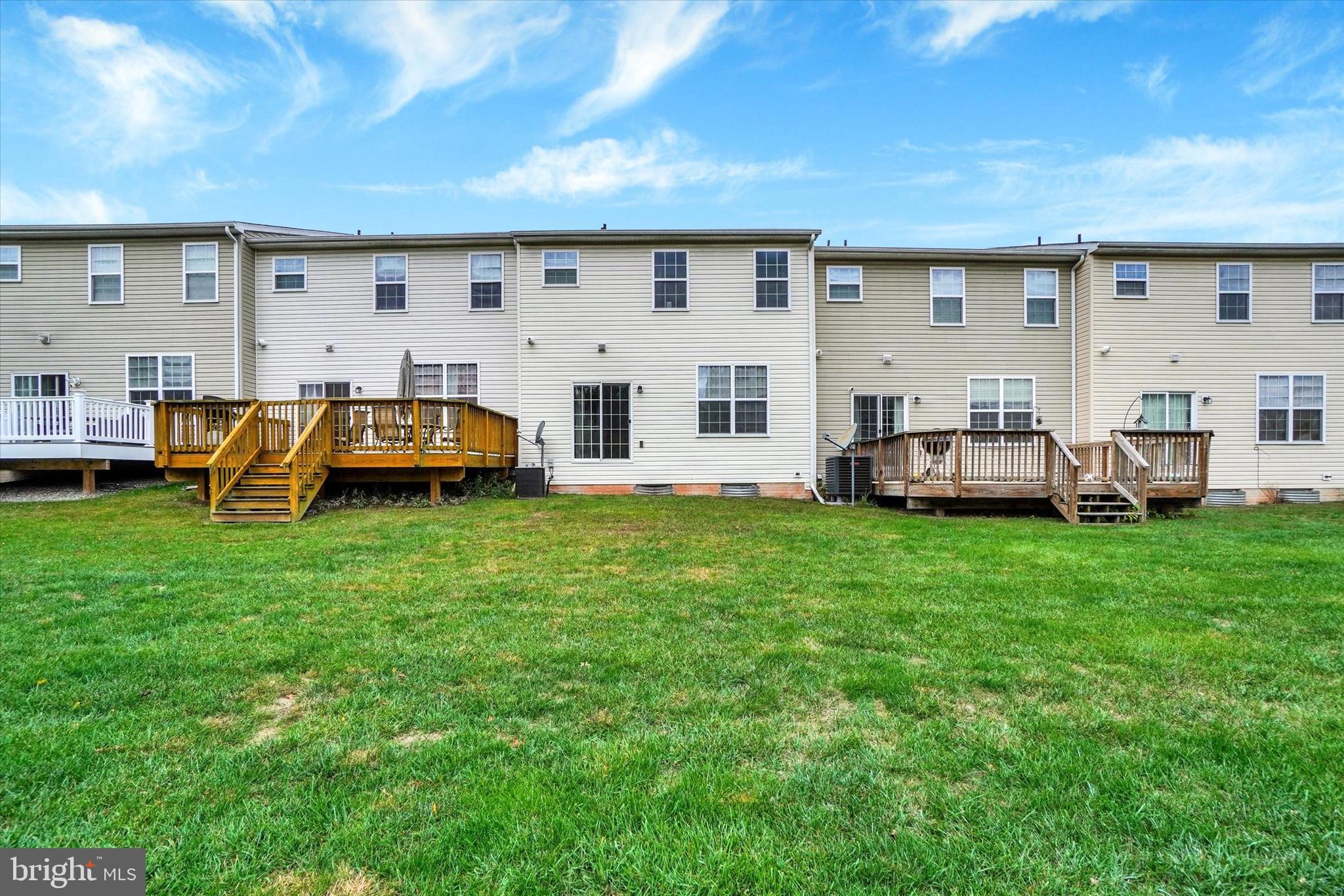 IRON BRIDGE LANDING - Residential