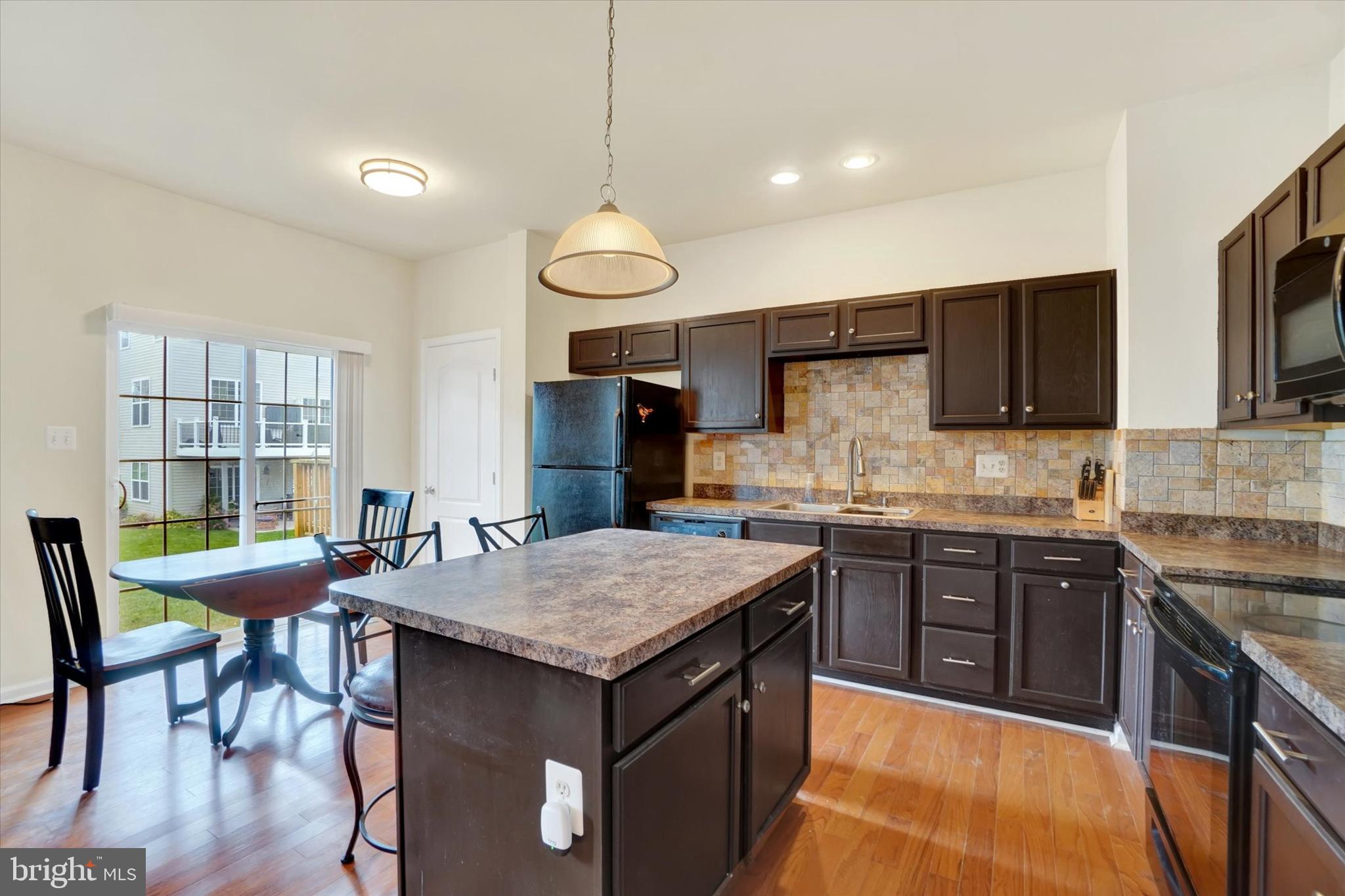 IRON BRIDGE LANDING - Residential