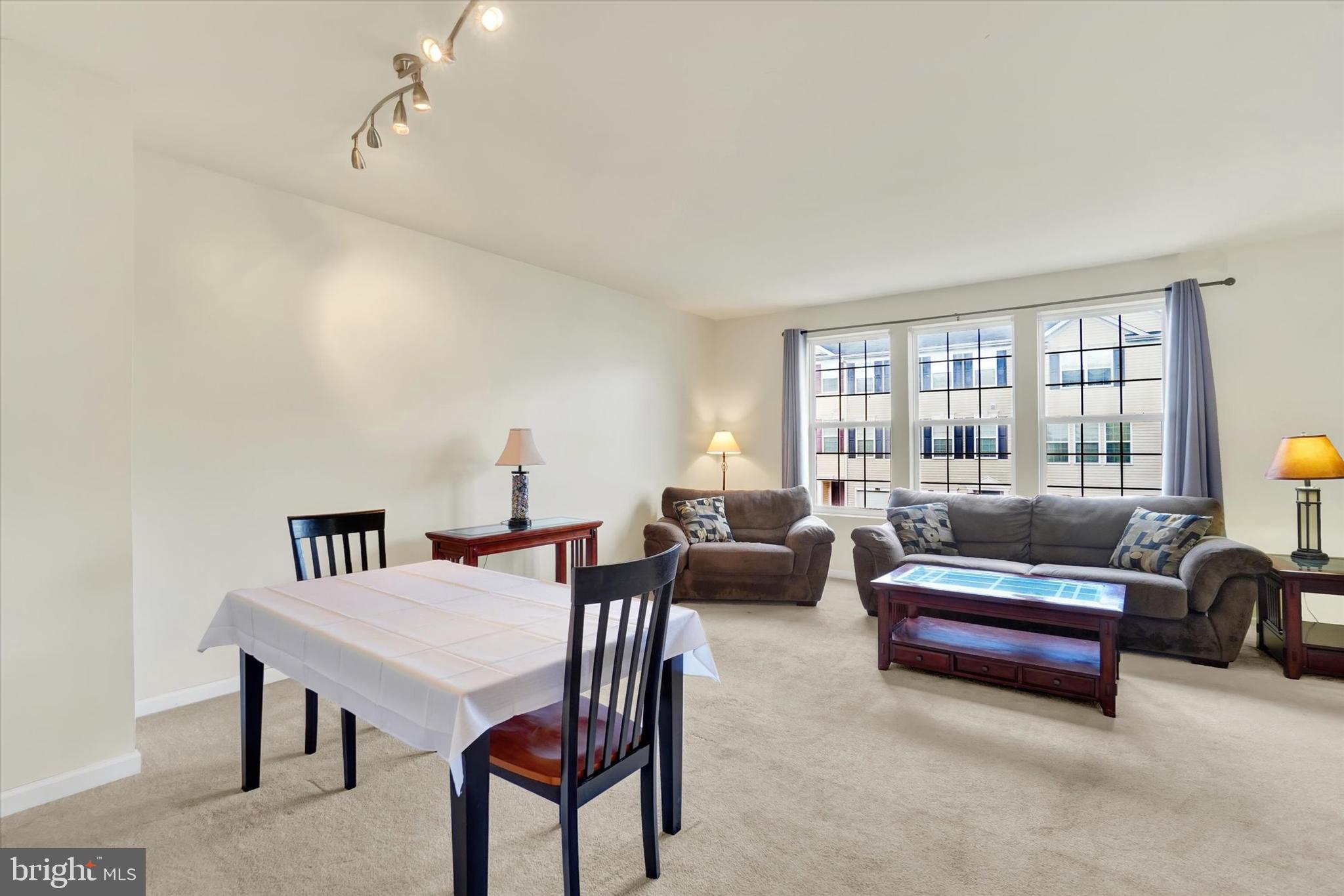 IRON BRIDGE LANDING - Residential