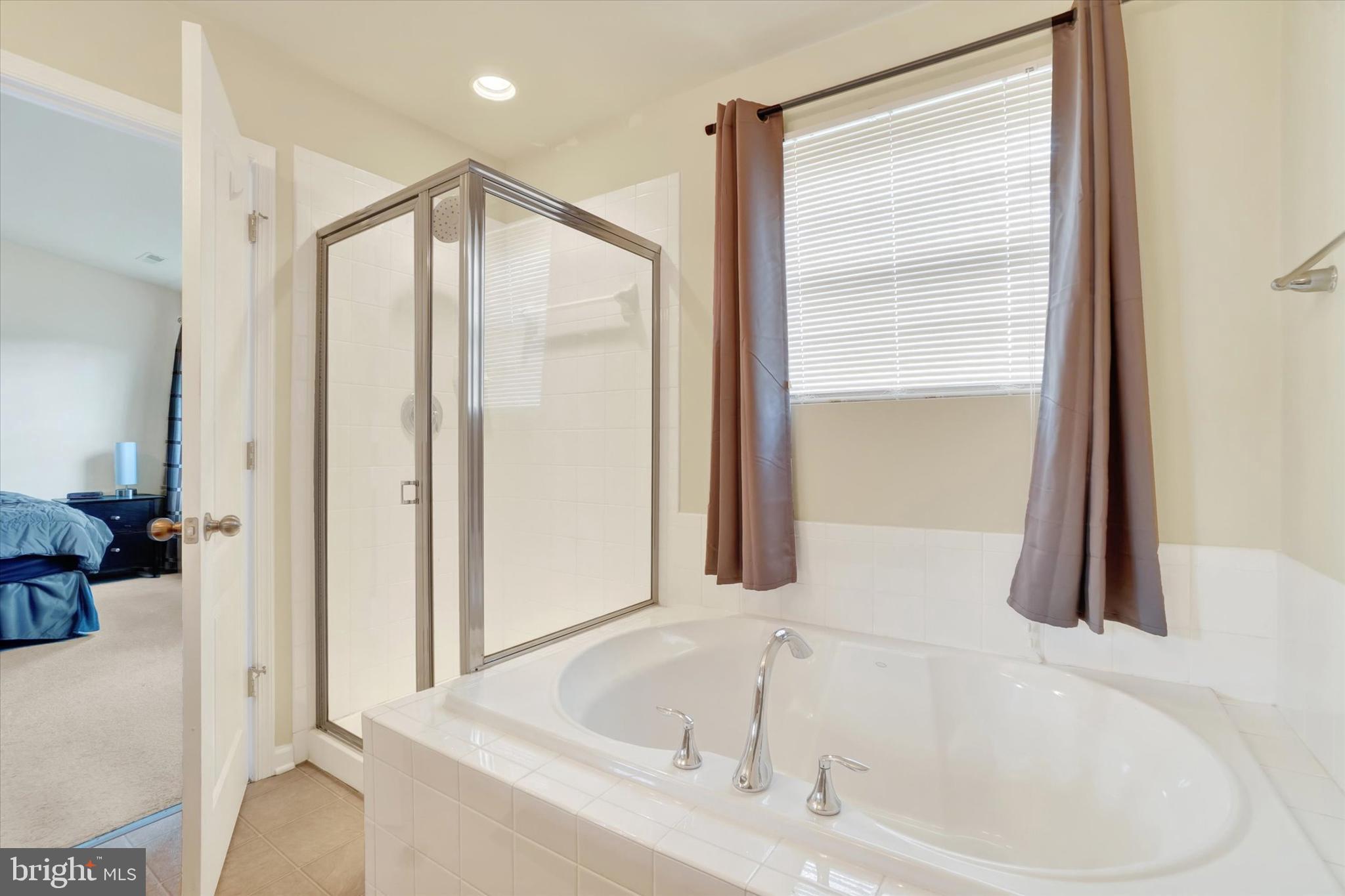 IRON BRIDGE LANDING - Residential