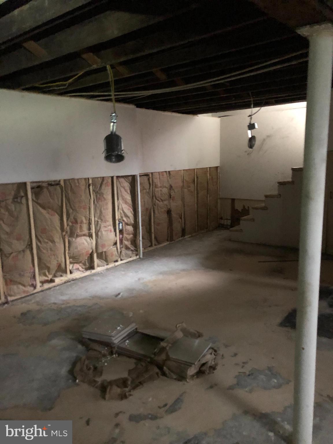 LANDSDOWNE - Residential