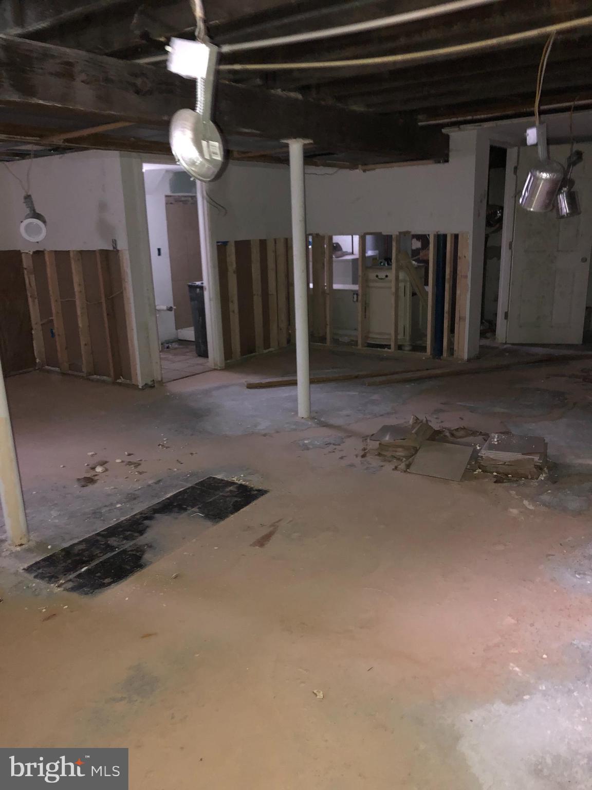 LANDSDOWNE - Residential