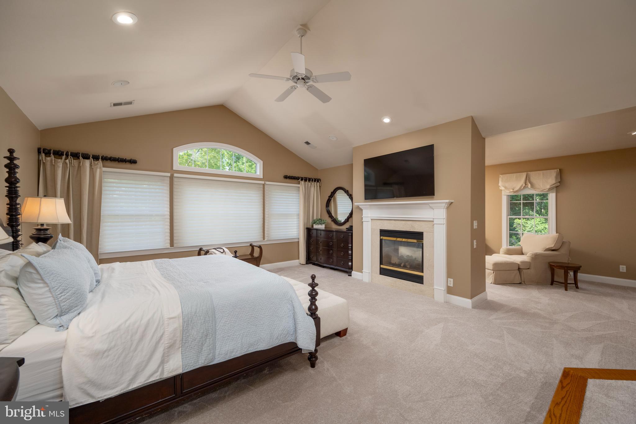 SOUTH RIVER COLONY - Residential