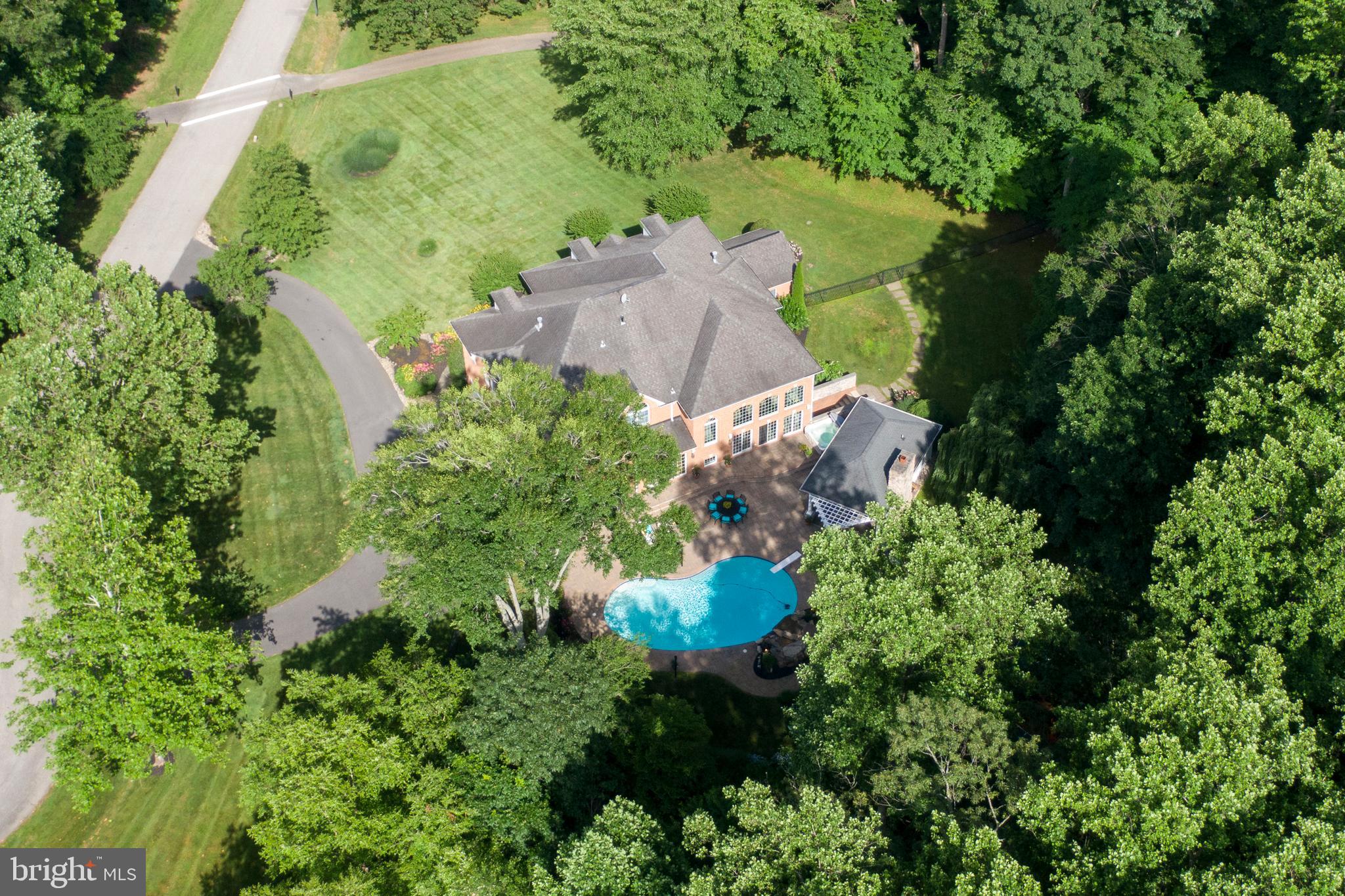 SOUTH RIVER COLONY - Residential