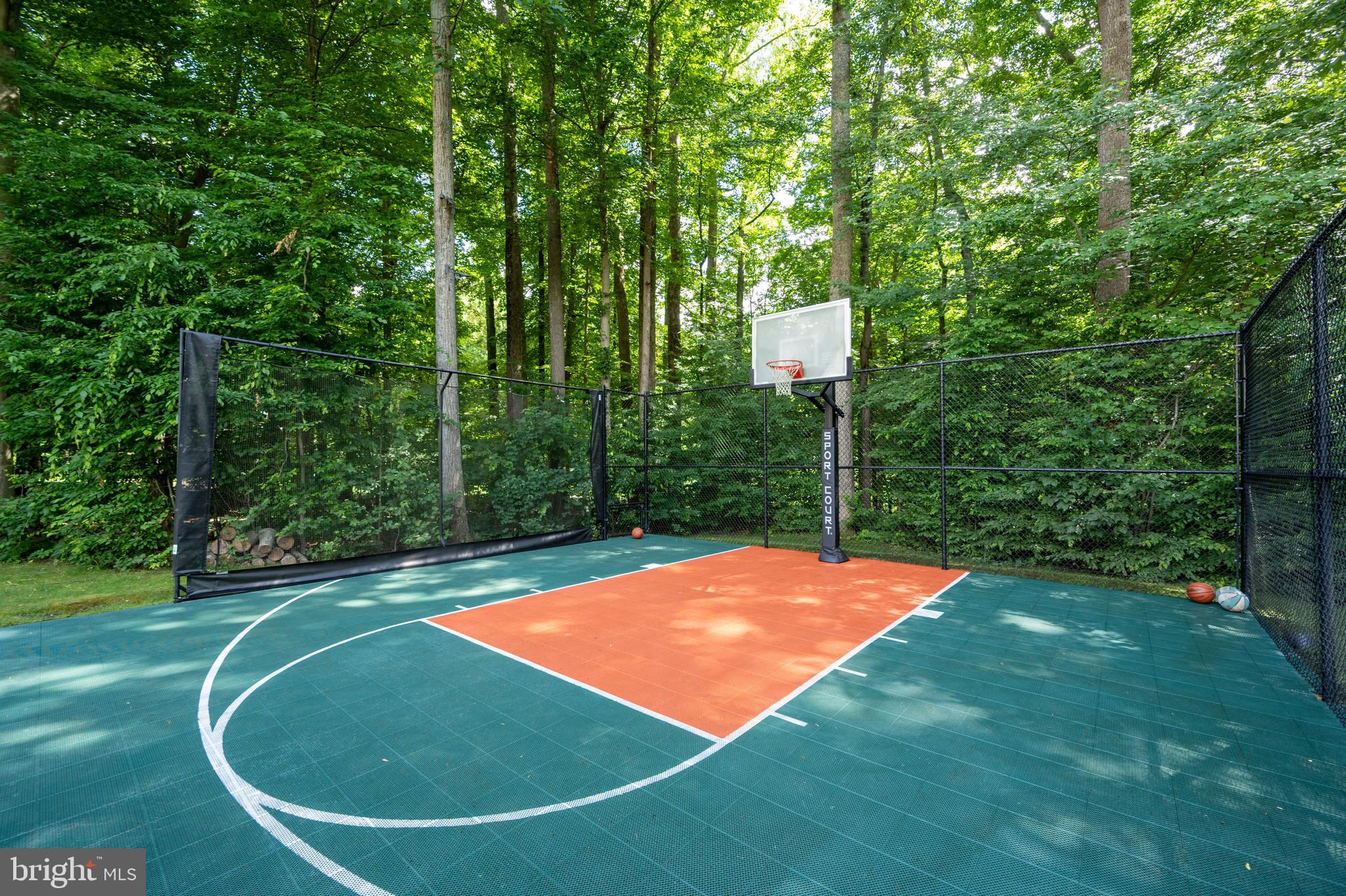 SOUTH RIVER COLONY - Residential