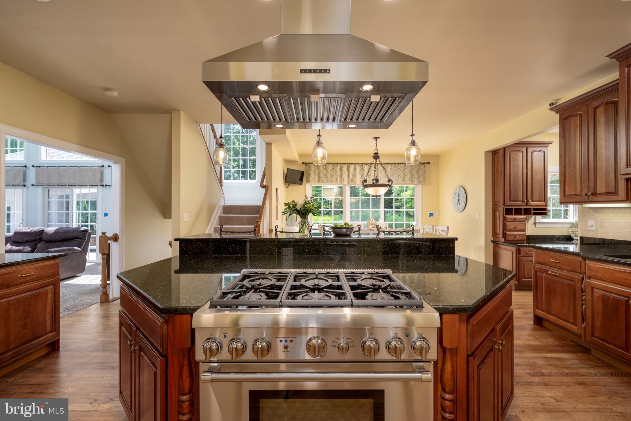 SOUTH RIVER COLONY - Residential