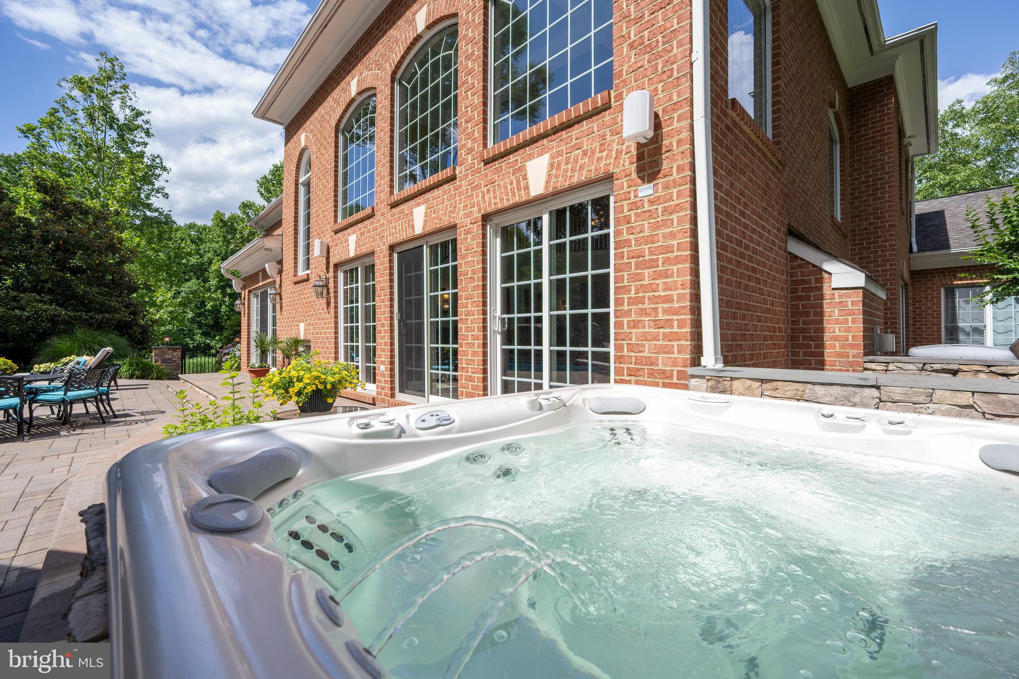 SOUTH RIVER COLONY - Residential