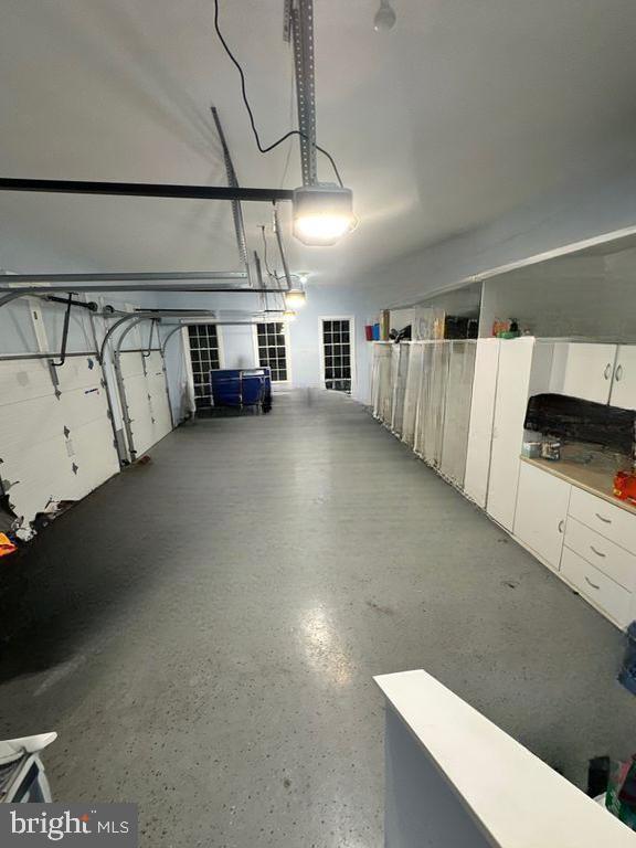 SOUTH RIVER COLONY - Residential