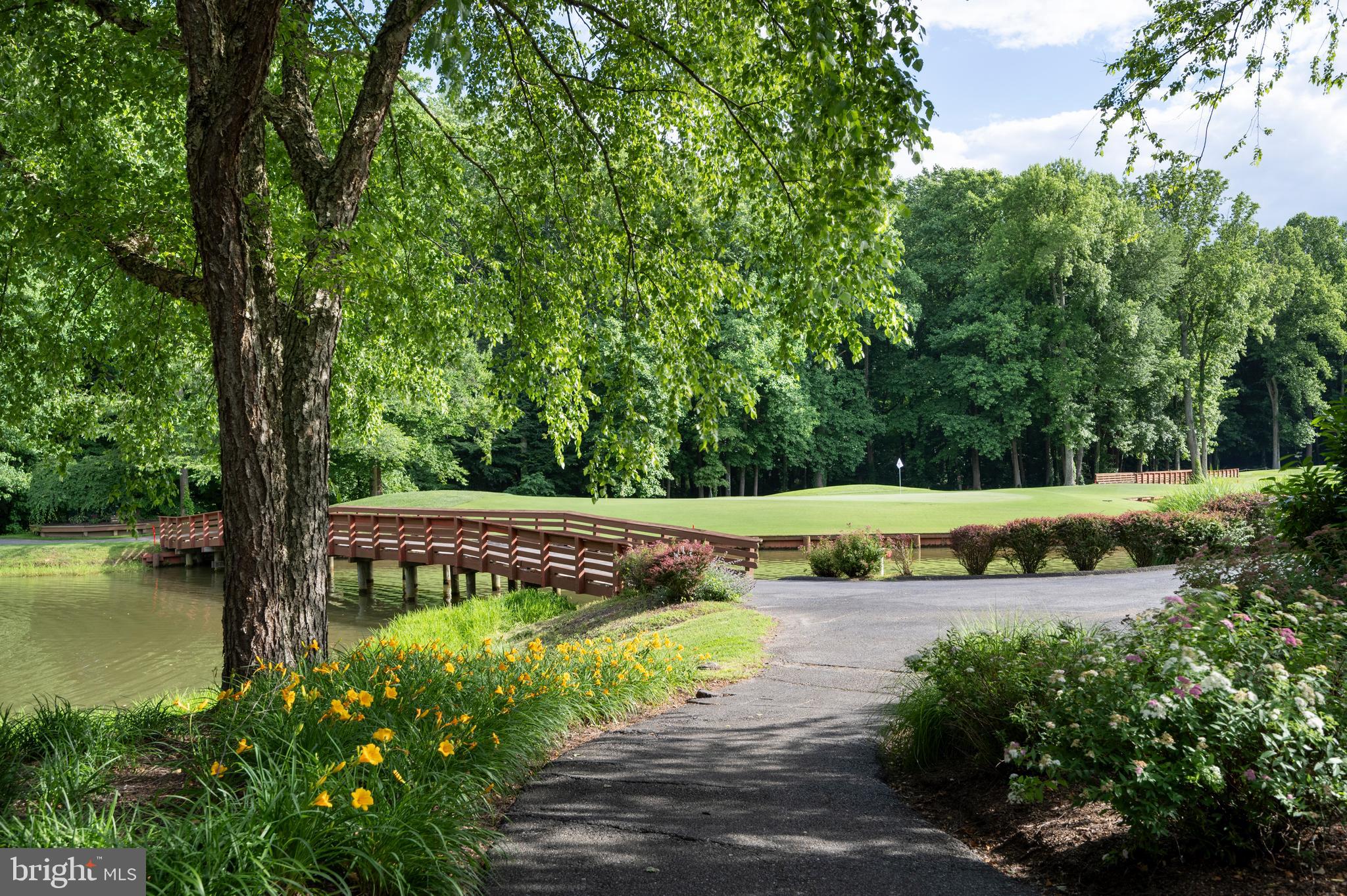 SOUTH RIVER COLONY - Residential