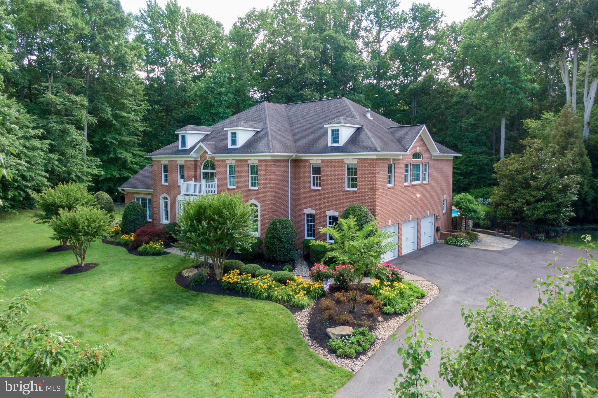 SOUTH RIVER COLONY - Residential