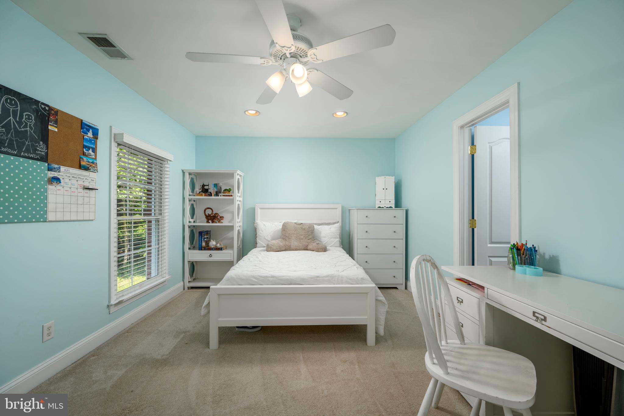 SOUTH RIVER COLONY - Residential