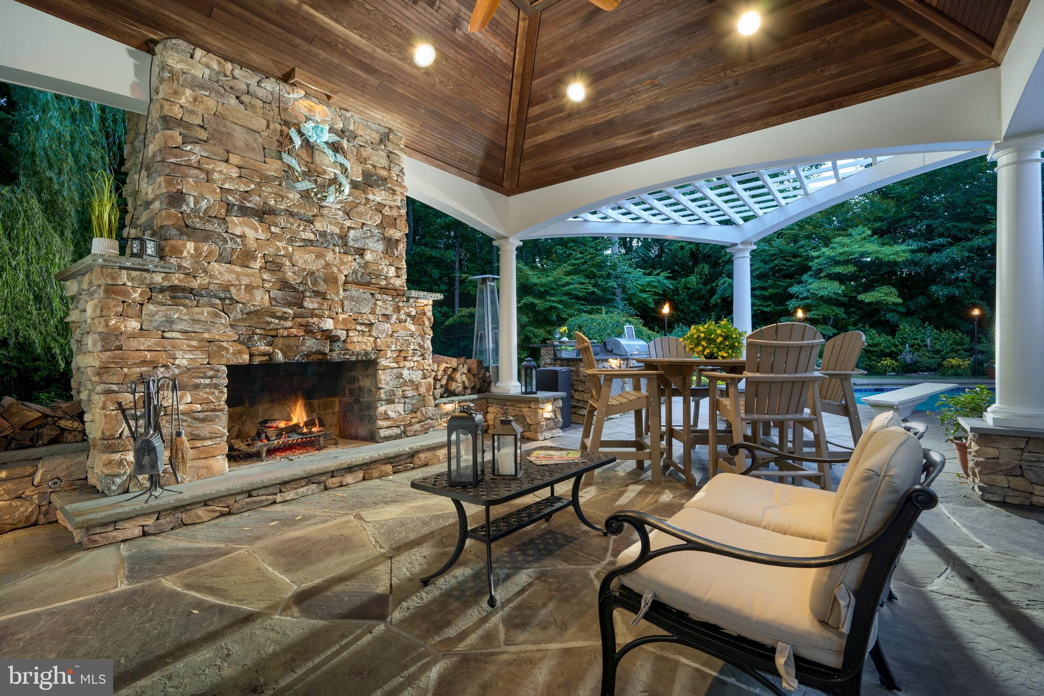 SOUTH RIVER COLONY - Residential