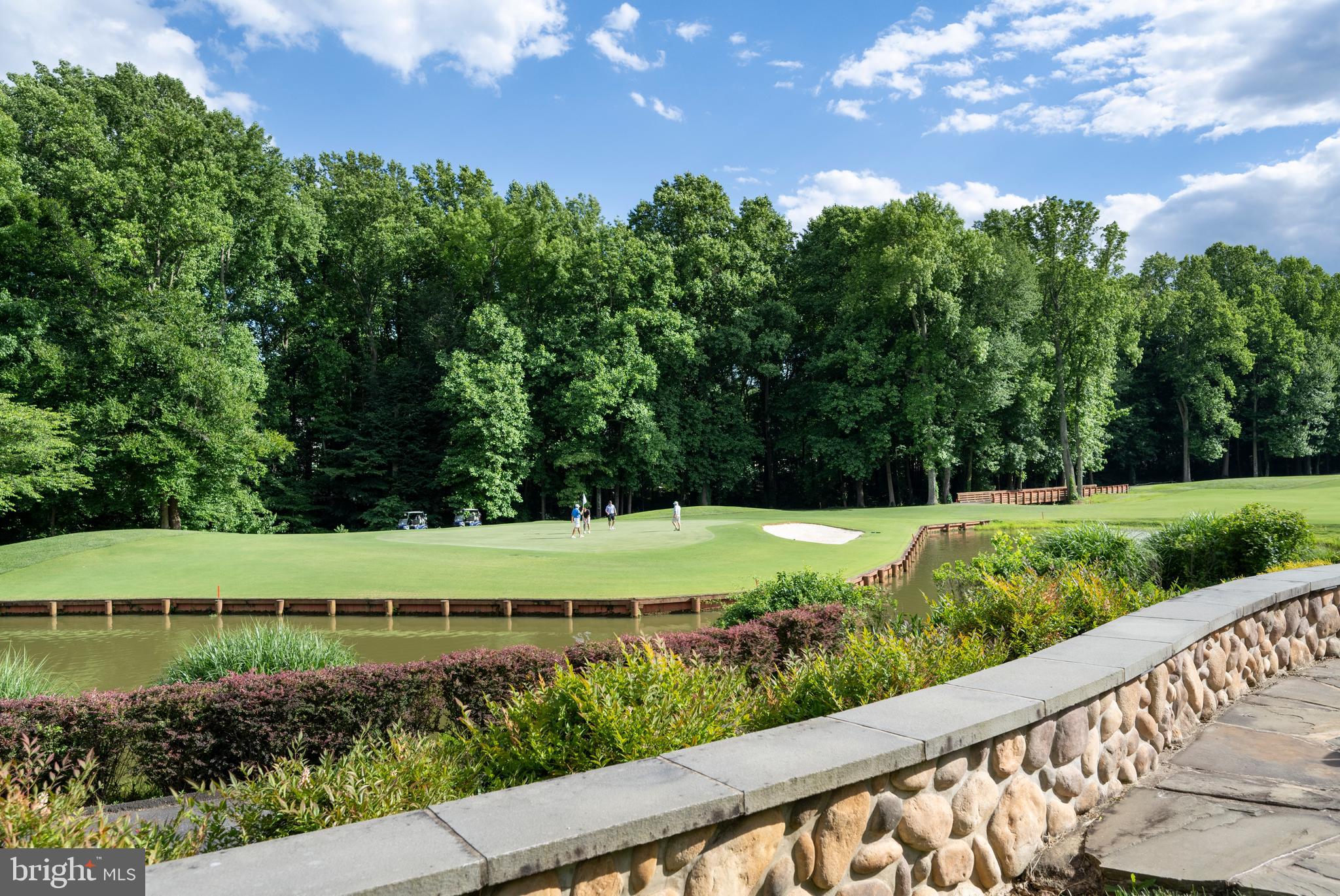 SOUTH RIVER COLONY - Residential