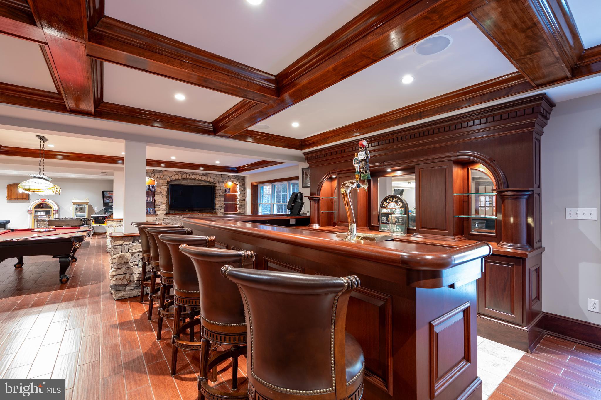 SOUTH RIVER COLONY - Residential