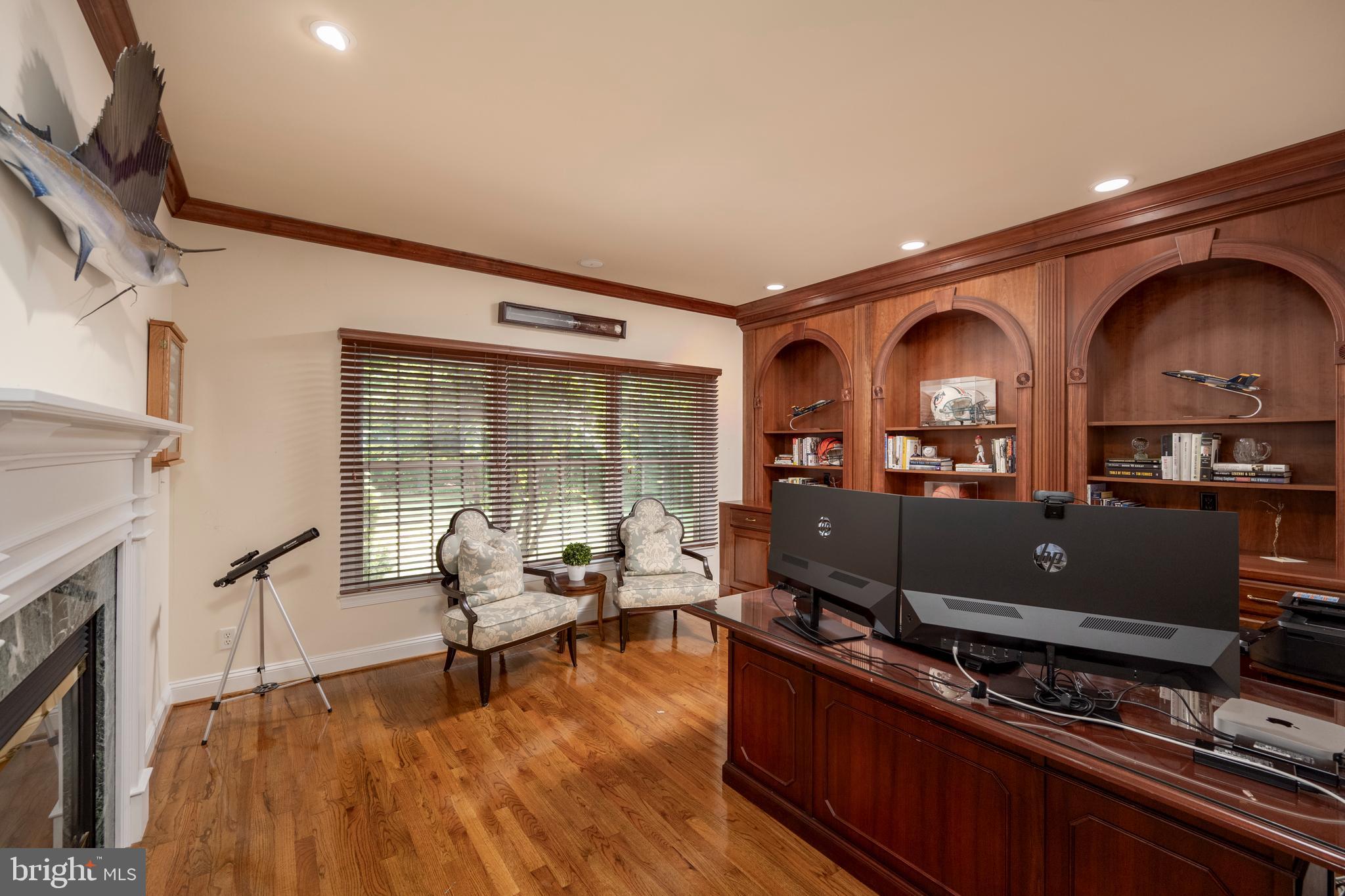 SOUTH RIVER COLONY - Residential