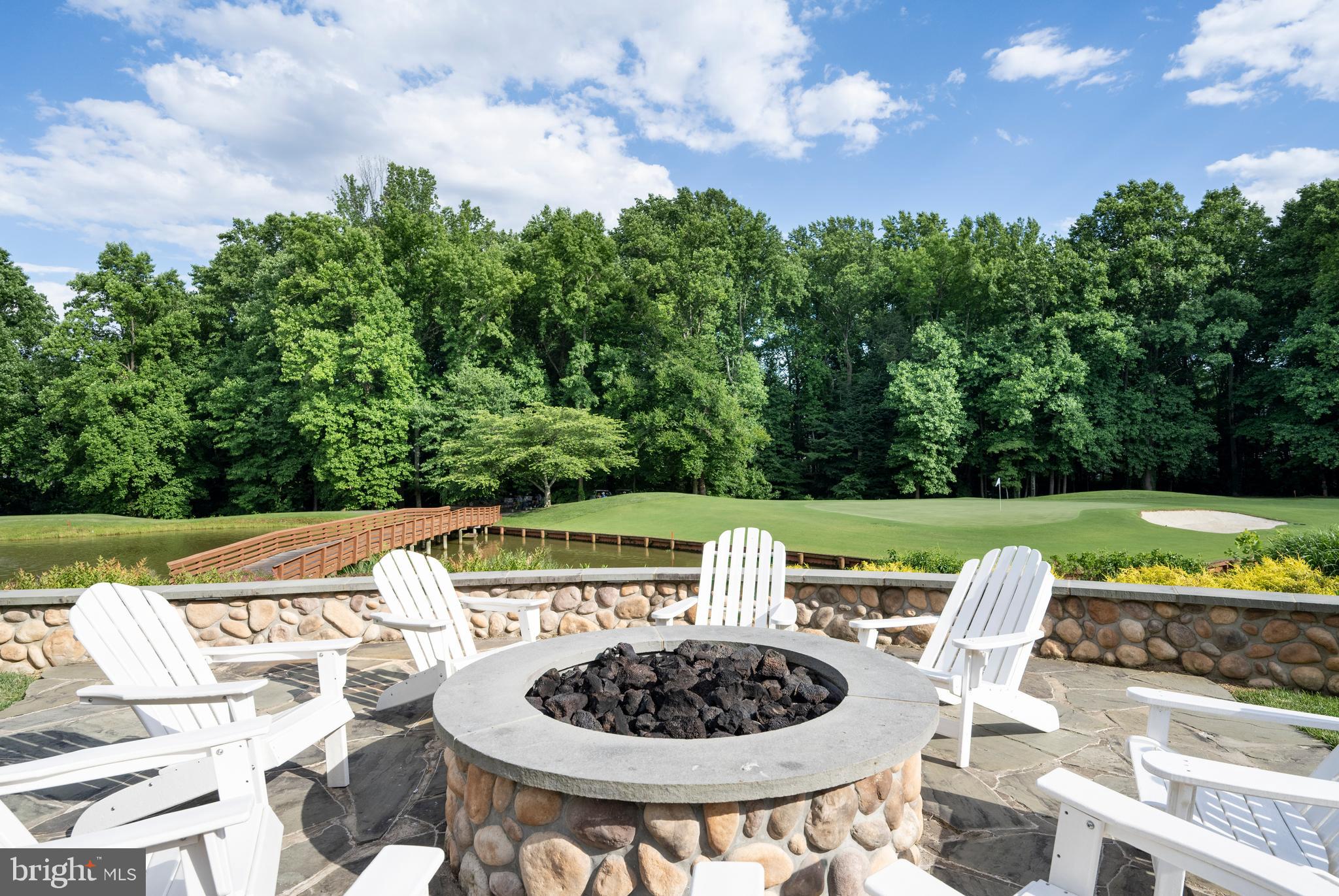 SOUTH RIVER COLONY - Residential