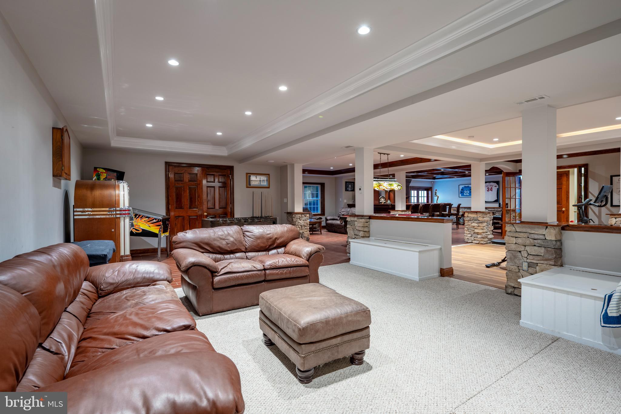 SOUTH RIVER COLONY - Residential