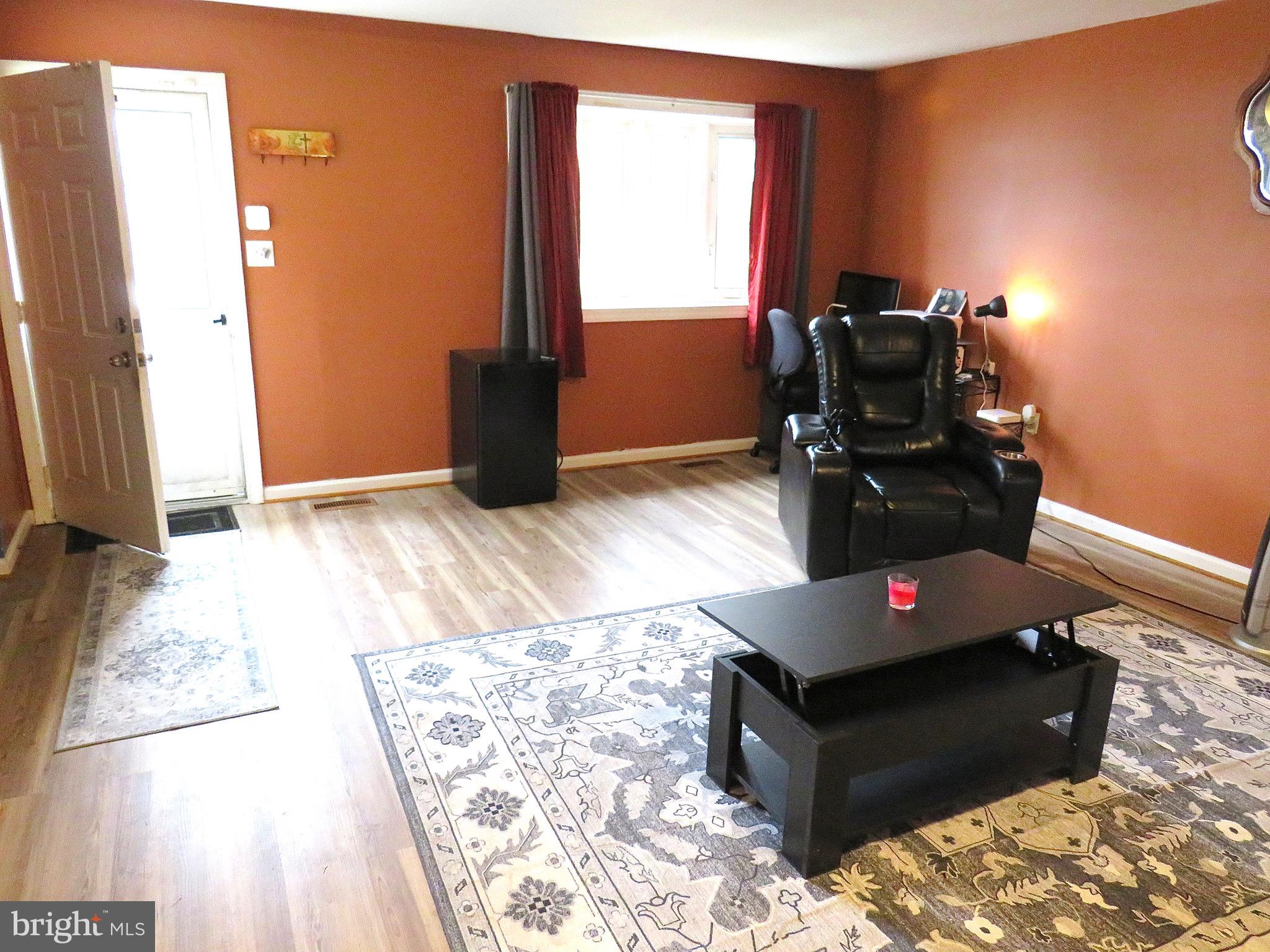 494 KENILWORTH COURT