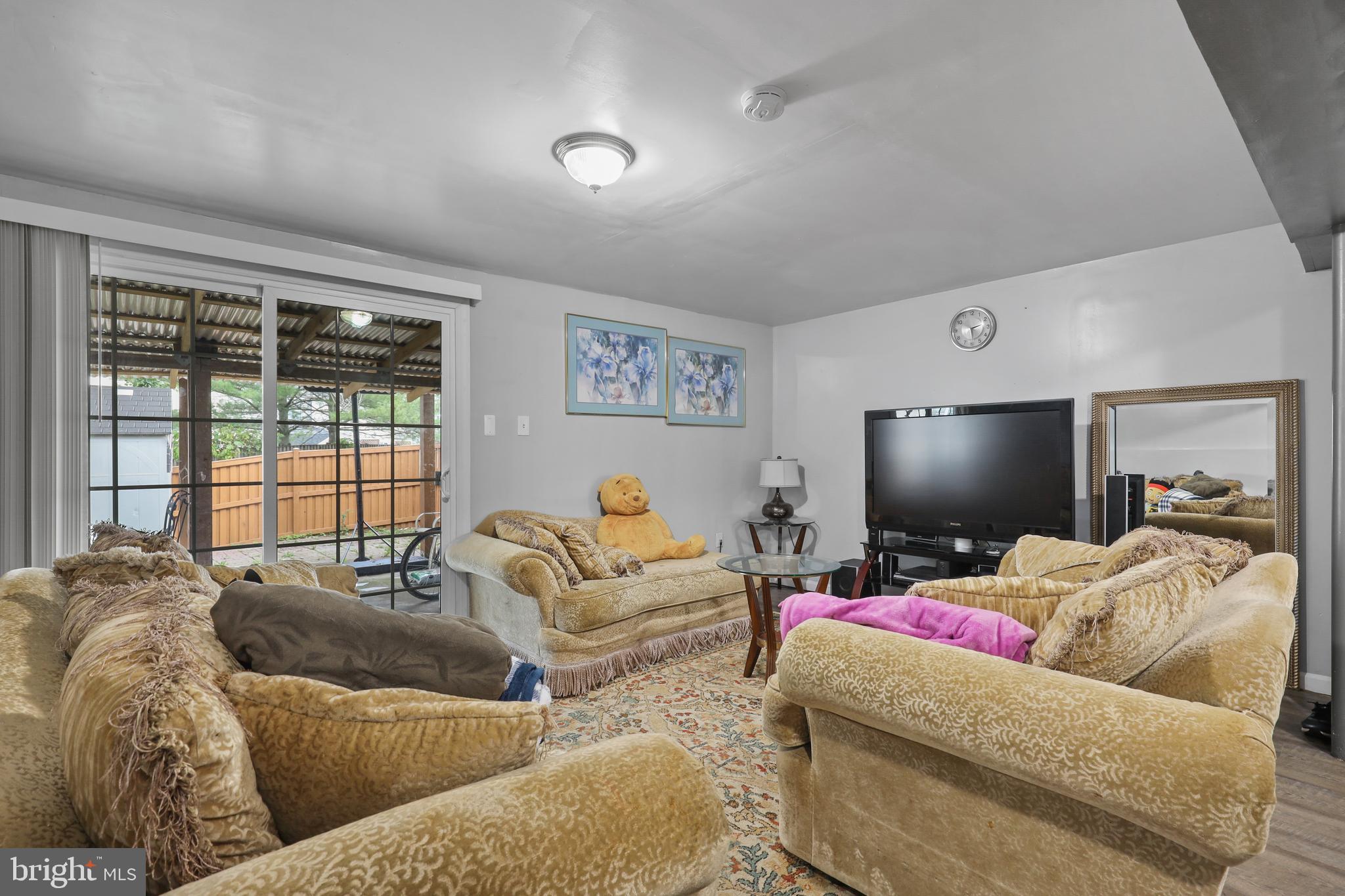 FAIRBROOK - Residential