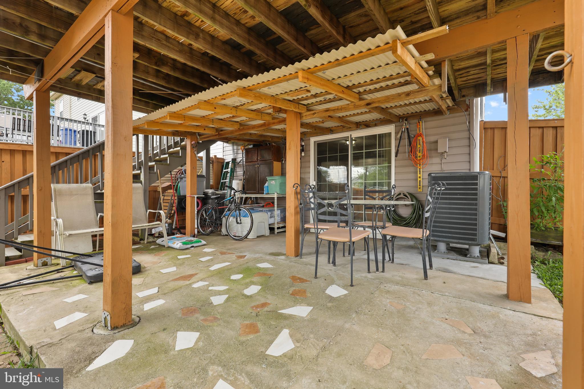 FAIRBROOK - Residential