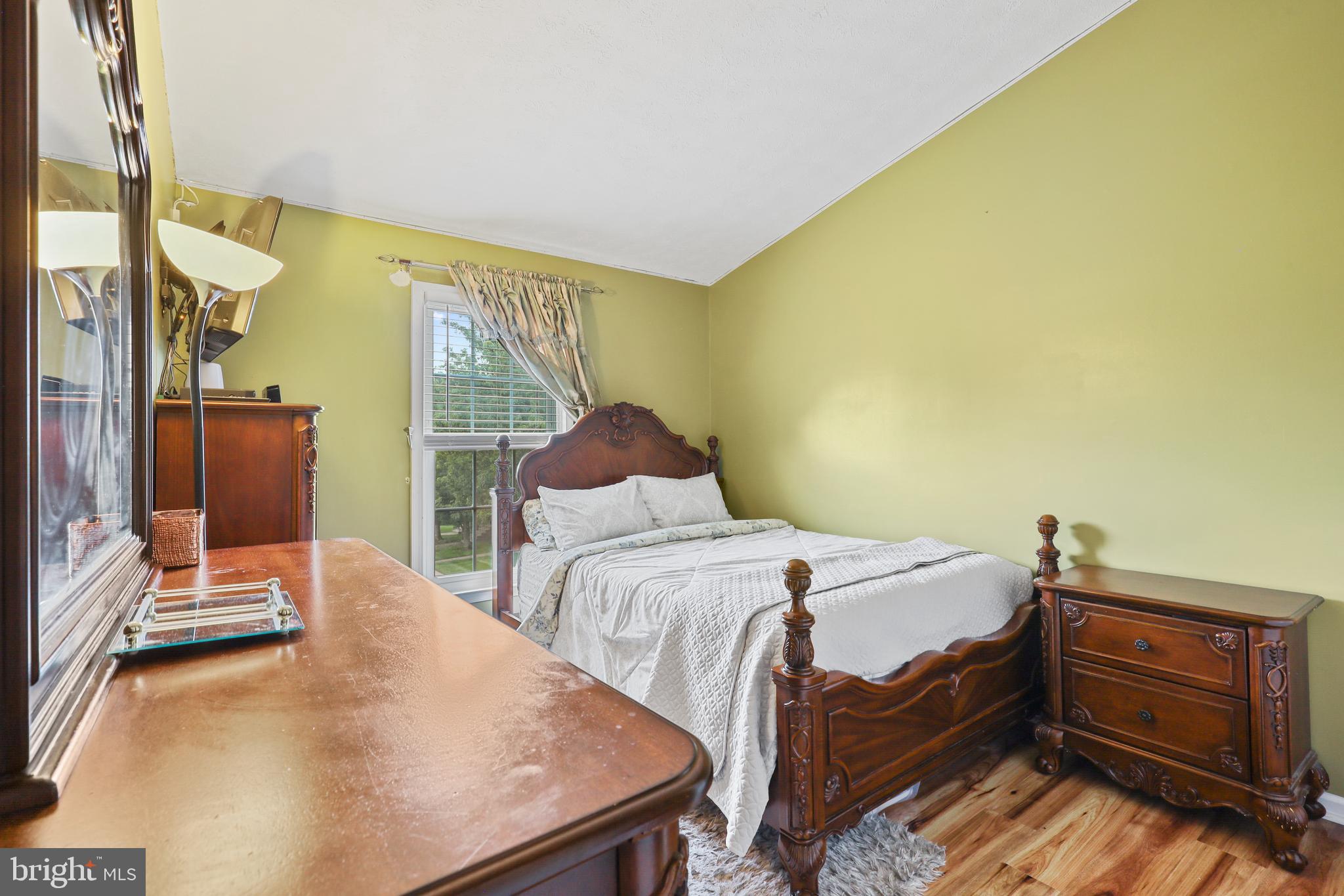 FAIRBROOK - Residential