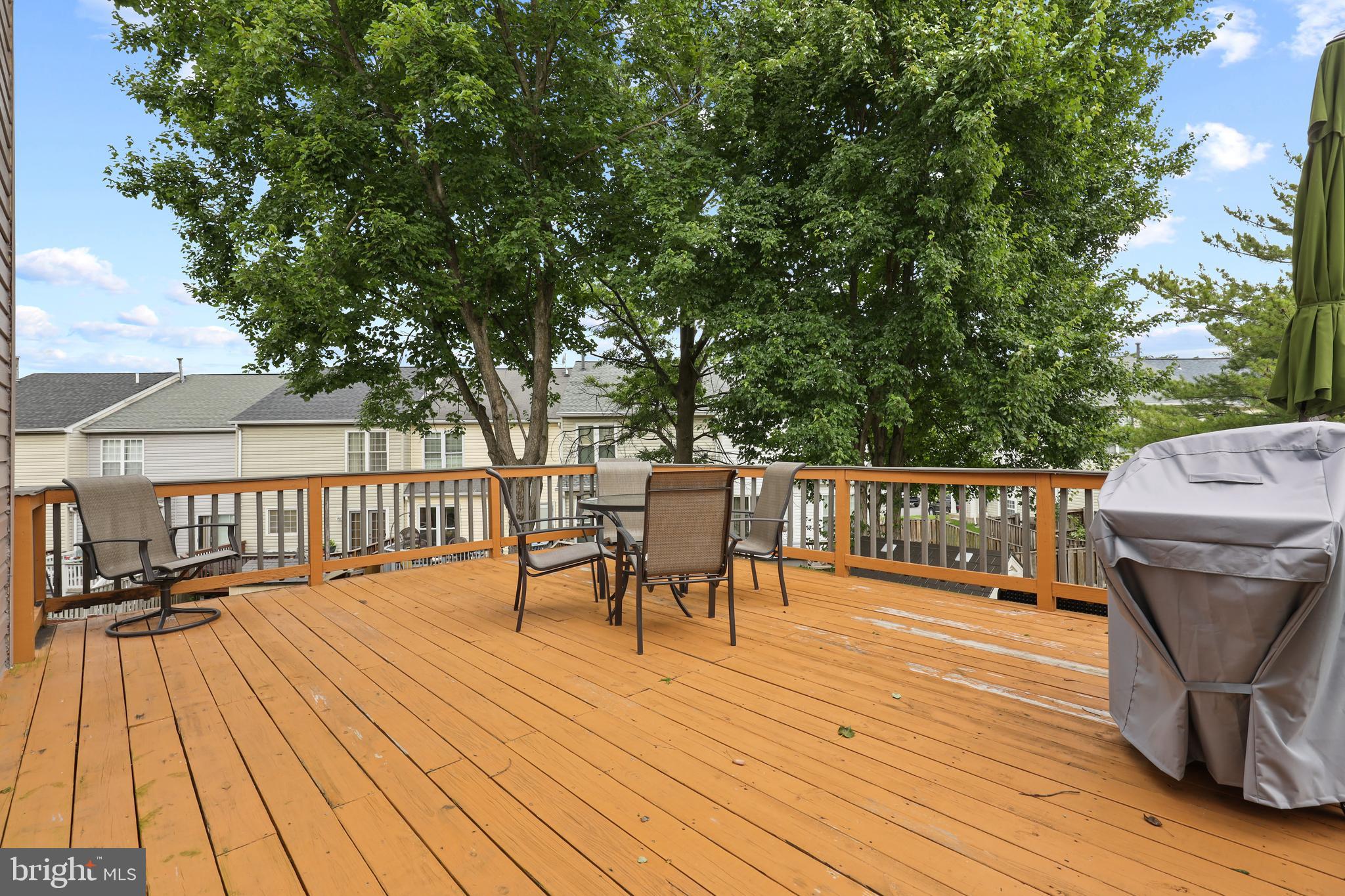 FAIRBROOK - Residential