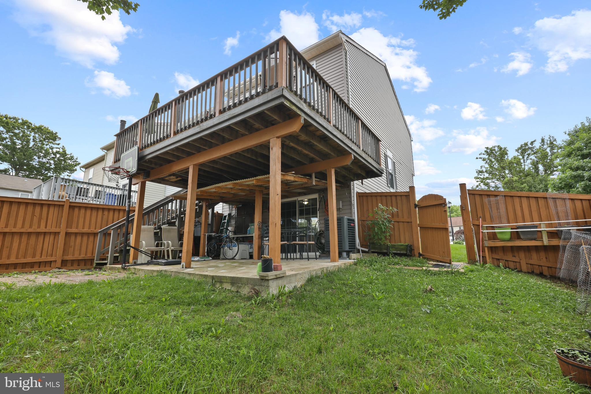 FAIRBROOK - Residential